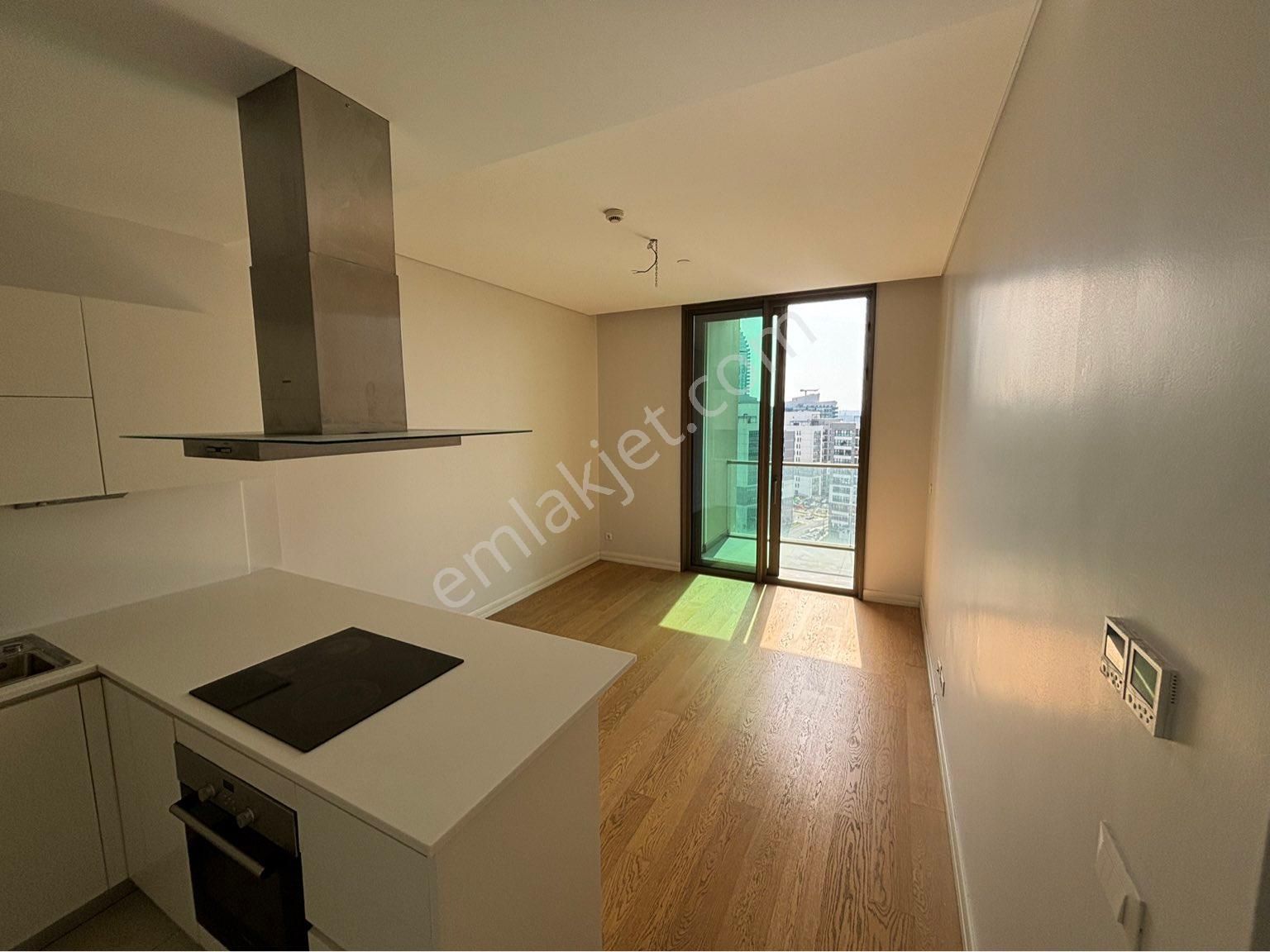 Sarıyer Maslak Satılık Residence  MASLAK ECLIPSE TAŞINMAYA HAZIR 1+1 SATILIK DAİRE BOŞ - FOR SALE