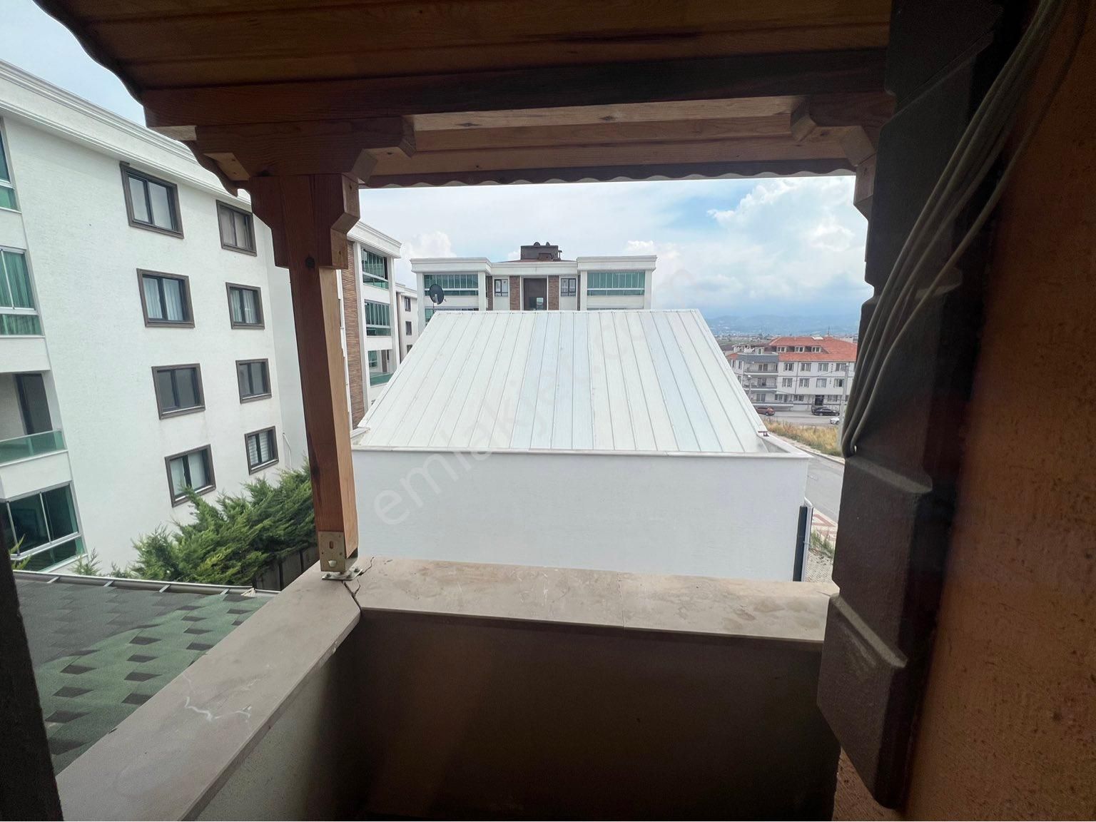 Roma'dan Yeni Mahallede Satılık Villa - Görsel 10