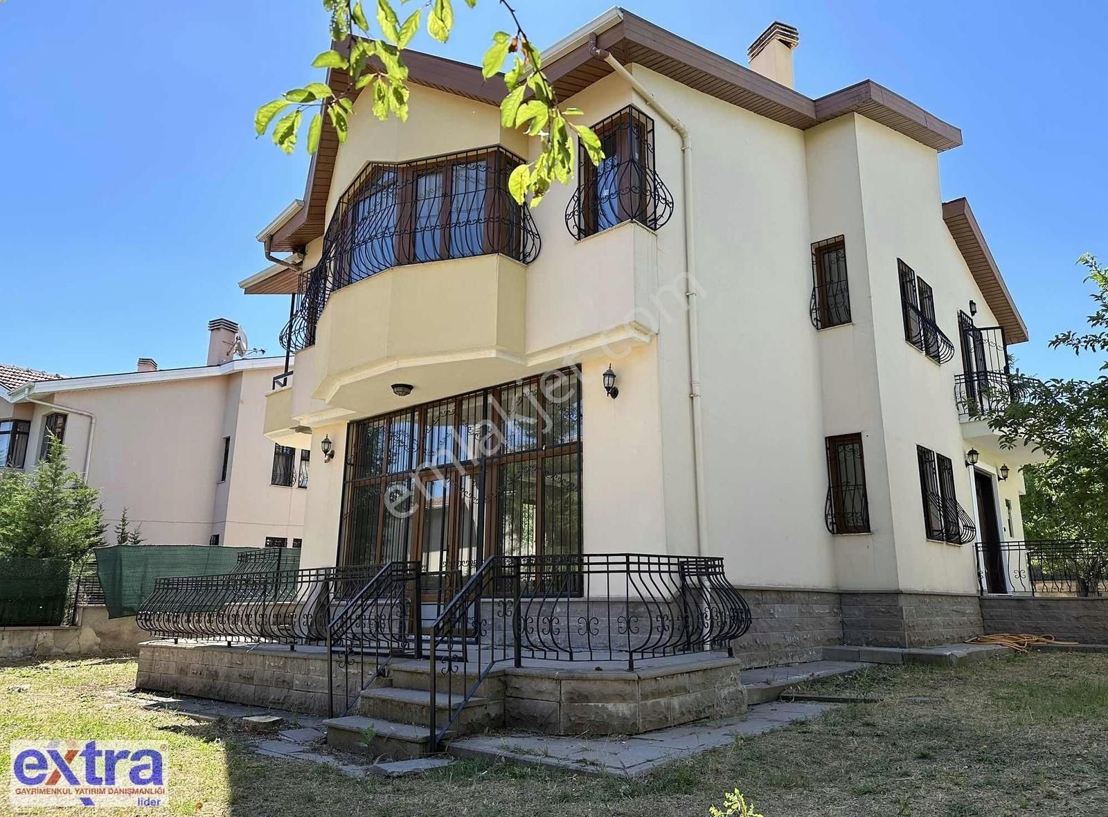 Çankaya Prof. Dr. Ahmet Taner Kışlalı Kiralık Villa ÇAYYOLU MERKEZDE ORUN VİLLALARINDA KİRALIK VİLLA