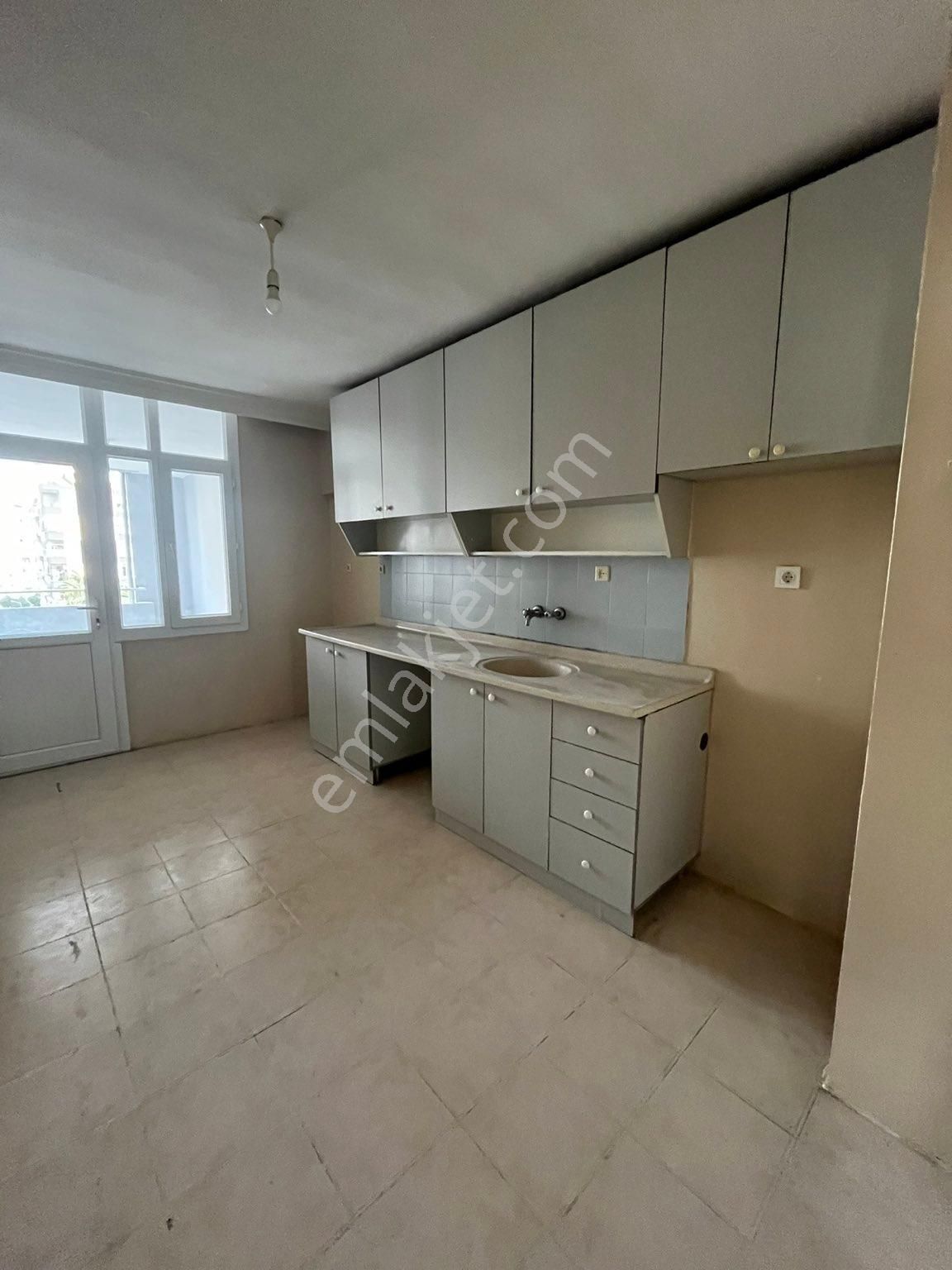 Seyhan Yeşilyurt Satılık Daire MAVİ BULVARDA ÇOK CAZİP GENİŞ 3+1 SATILIK DAİRE