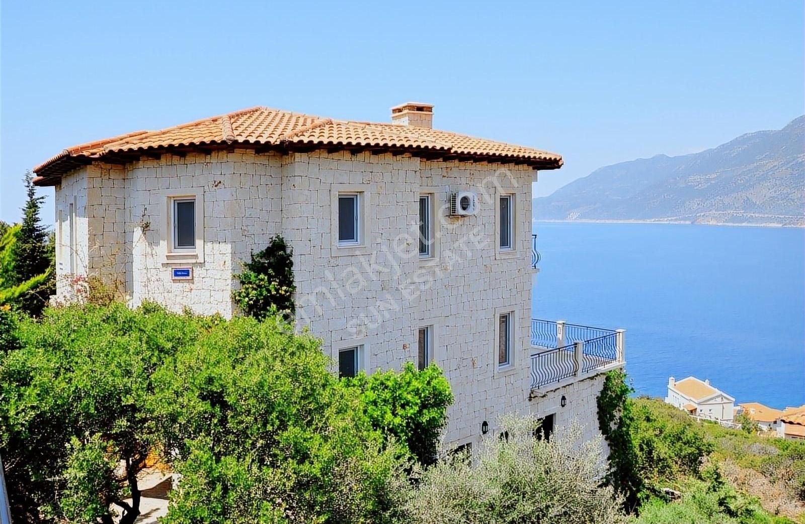 Kaş Andifli Satılık Villa Kaş Çukurbağ Yarım ada'da villa