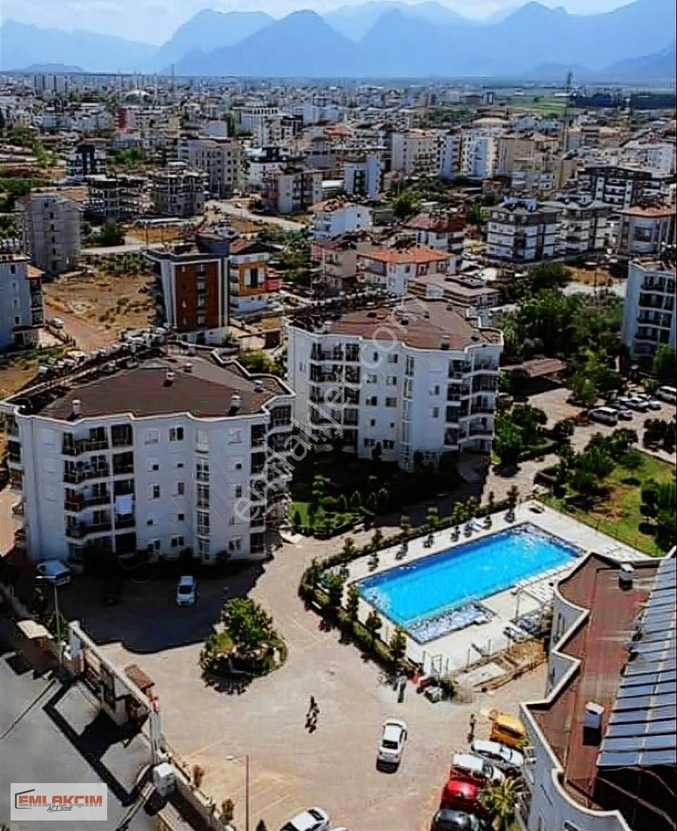 Döşemealtı Yeniköy Satılık Daire EMLAKÇIM dan Yüzme Havuzlu Sitede 3+1 SATILIK DAİRE