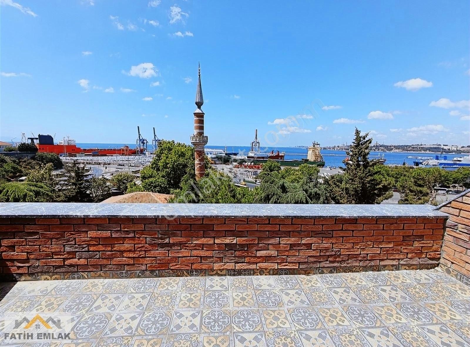 Üsküdar Selimiye Satılık Daire SAHİLDE KAPANMAZ MANZARA SIFIR LÜKS 4+1 160M2 SATILIK KONUT