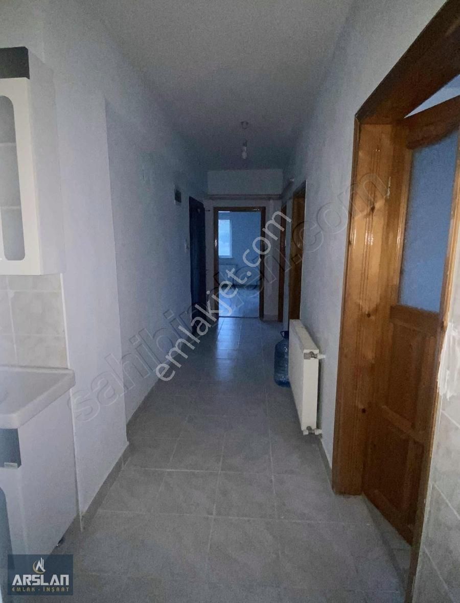 İnegöl Yeni Kiralık Daire Arslan Emlak'tan İnegöl Yeni Mah.de Kiralık 2 + 1 Daire