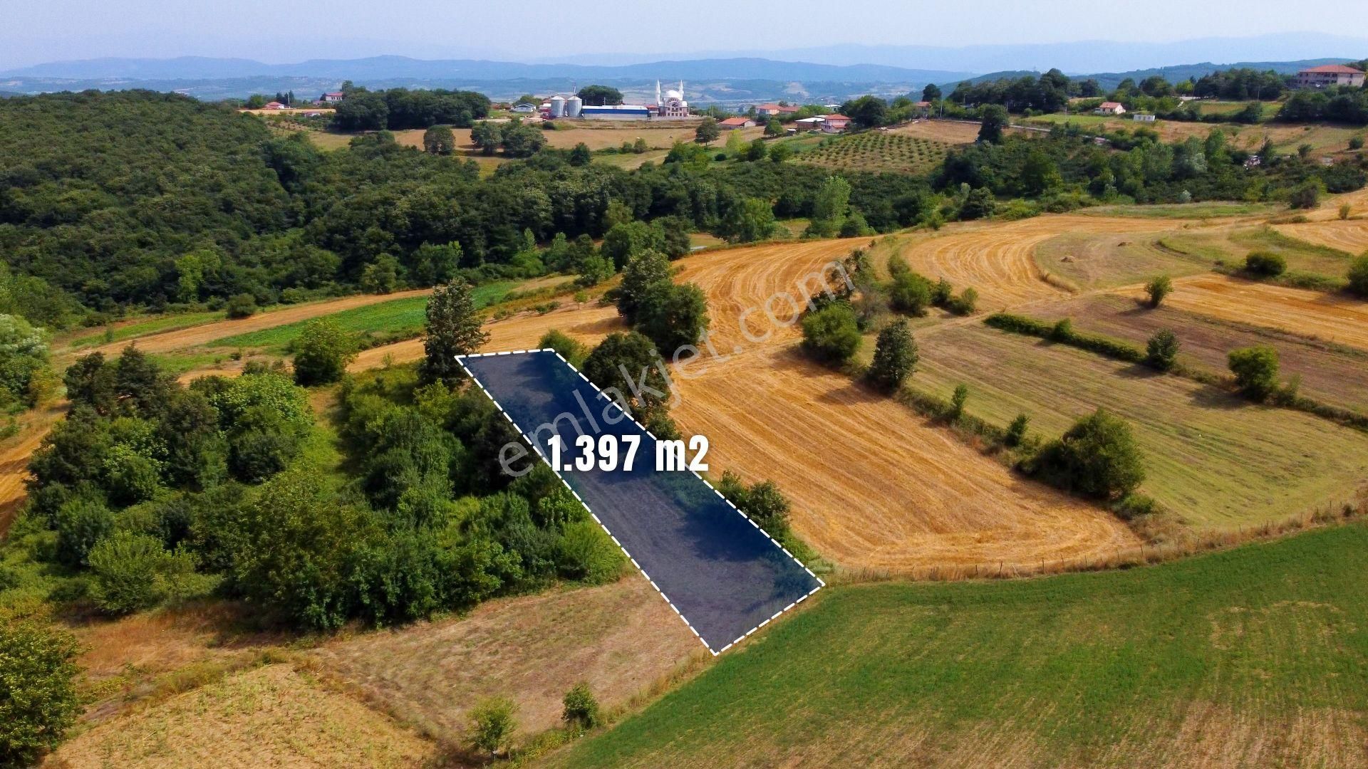 Cb Akademi Satılık Ambarcı Köy İçi Konut İmarlı 1397m2 Arsa