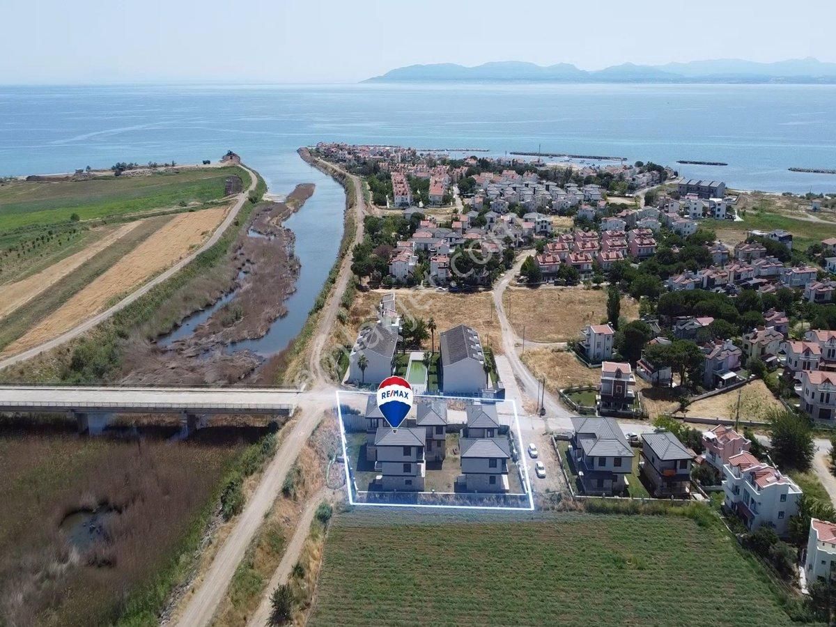 Ayvalık Altınova Satılık Villa REMAX İNCİ'DEN ALTINOVA'DA SATILIK TRİPLEKS VİLLA