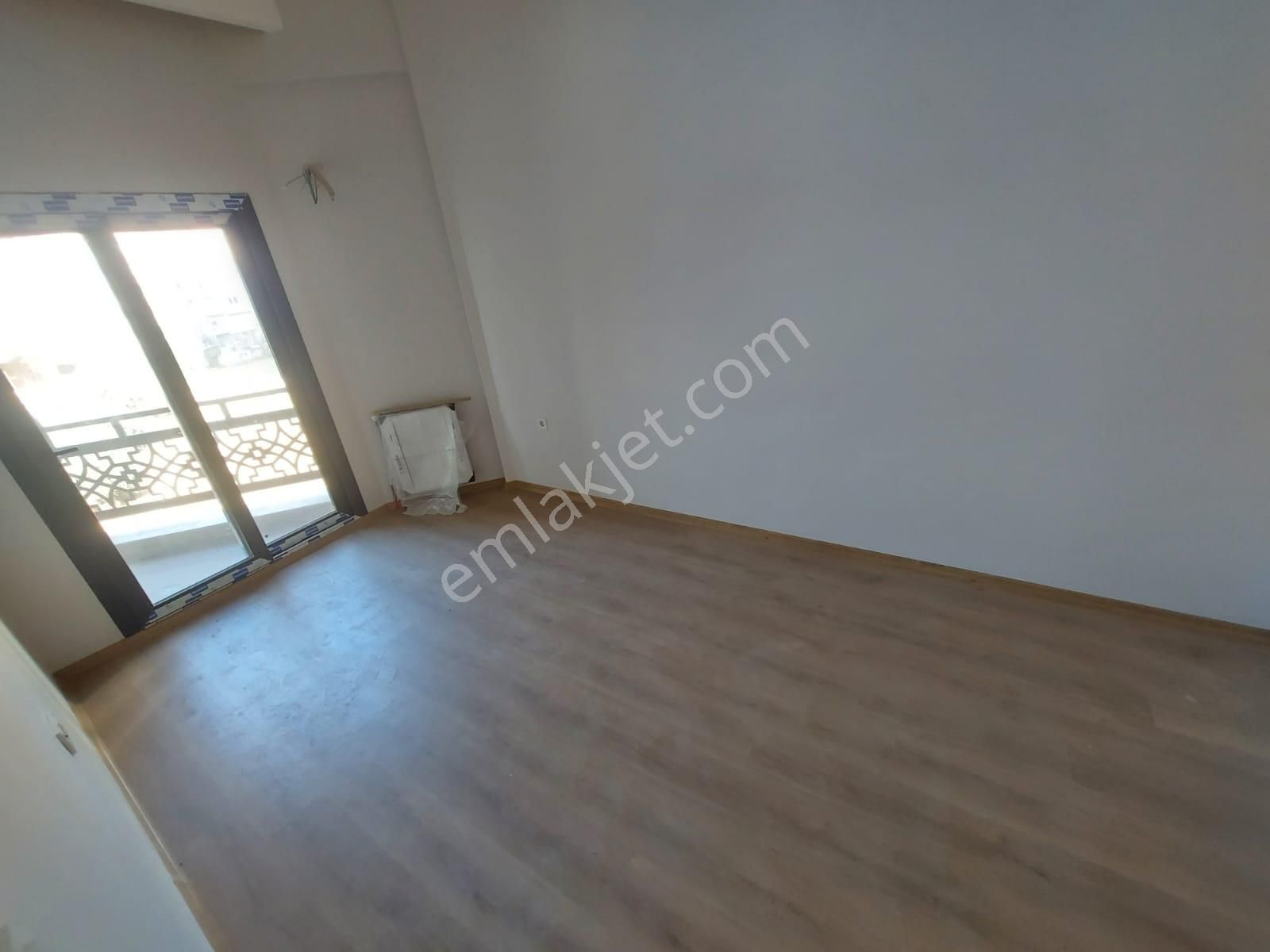 Karşıyaka Şemikler 'de1+1 Sıfır Daire - Görsel 11