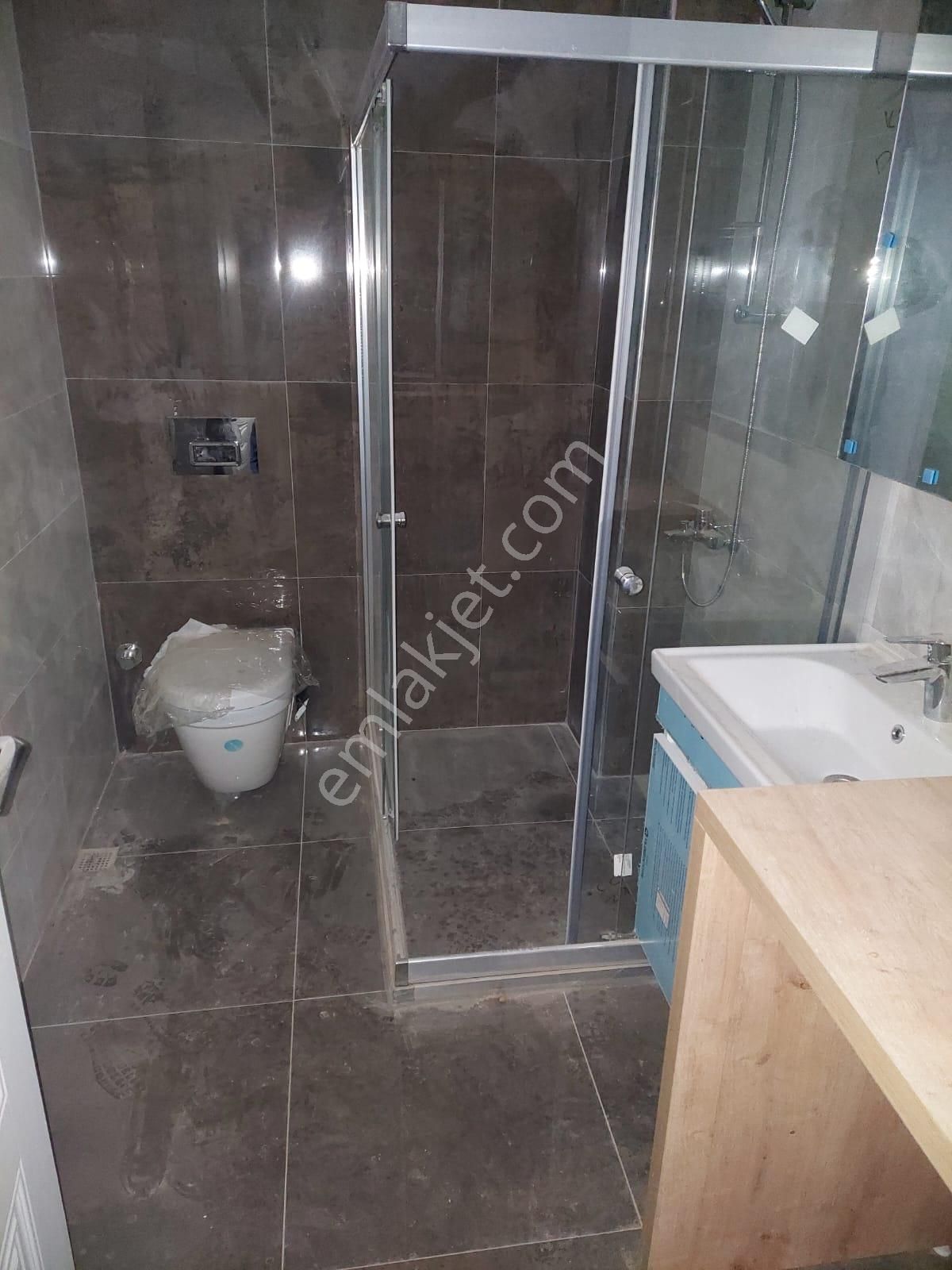 Karşıyaka Şemikler 'de1+1 Sıfır Daire - Görsel 12