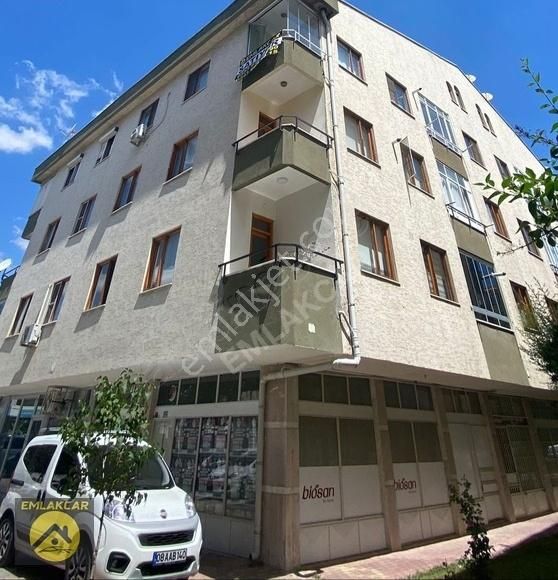 Selçuklu Musalla Bağları Satılık Daire EMLAKCAR DAN MERKEZDE SATILIK YAPILI 3+1 DAİRE