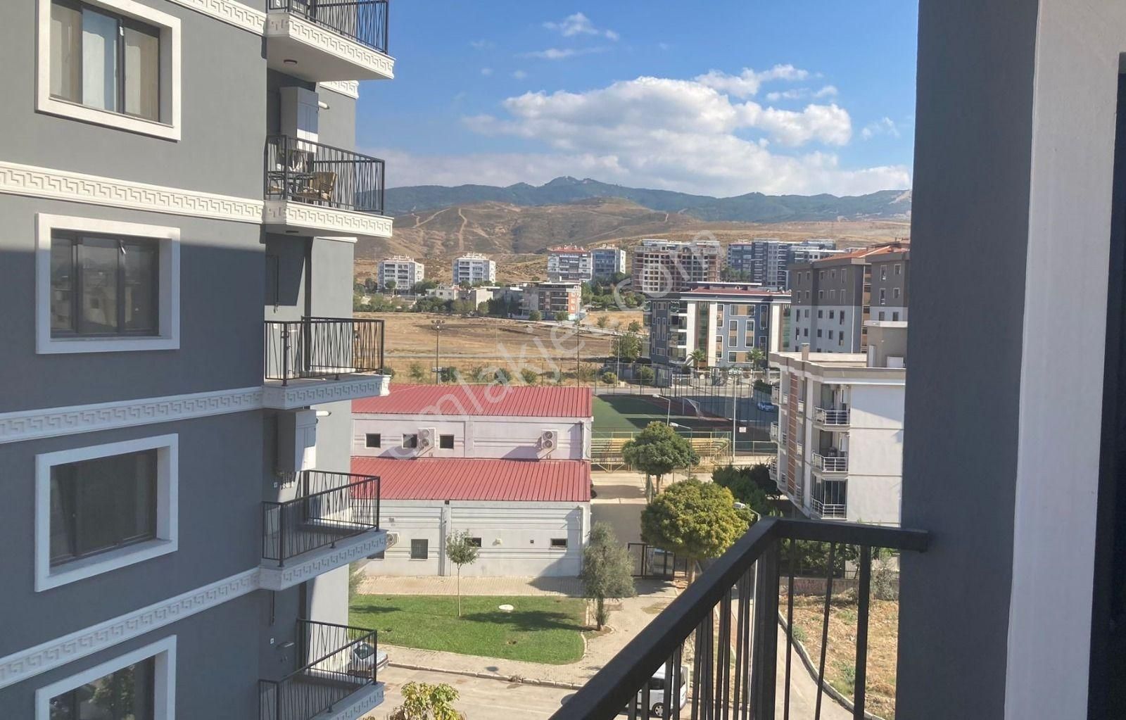 Menemen Ulus Satılık Daire  ANADOLU CADDESİ ÜZERİNDE KOYUNDERE SATILIK DAİRE