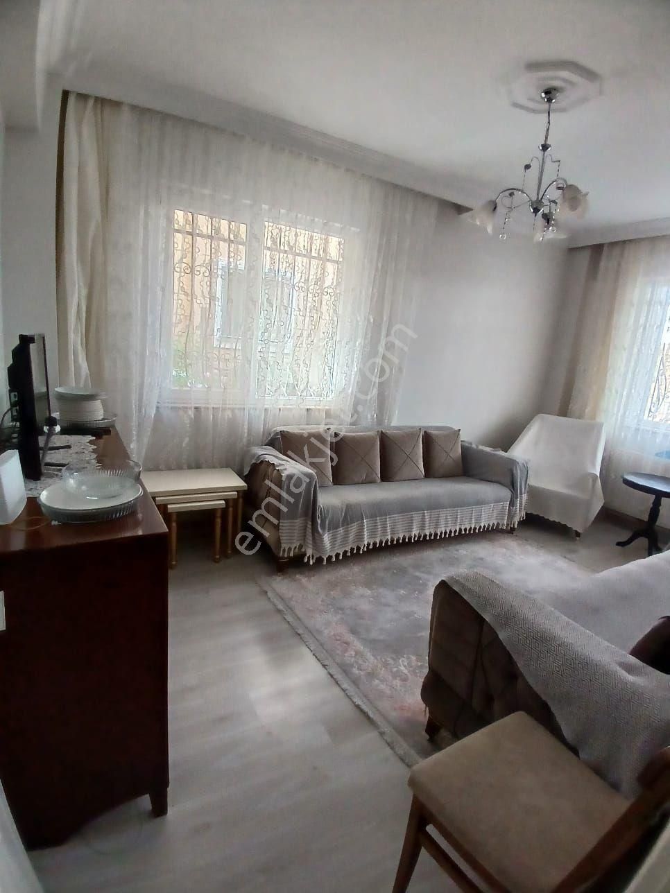 Gaziosmanpaşa Bağlarbaşı Satılık Daire BAĞLARBAŞI MAH.3+1 GENİŞ KULLANIŞLI TEMİZ DAİRE