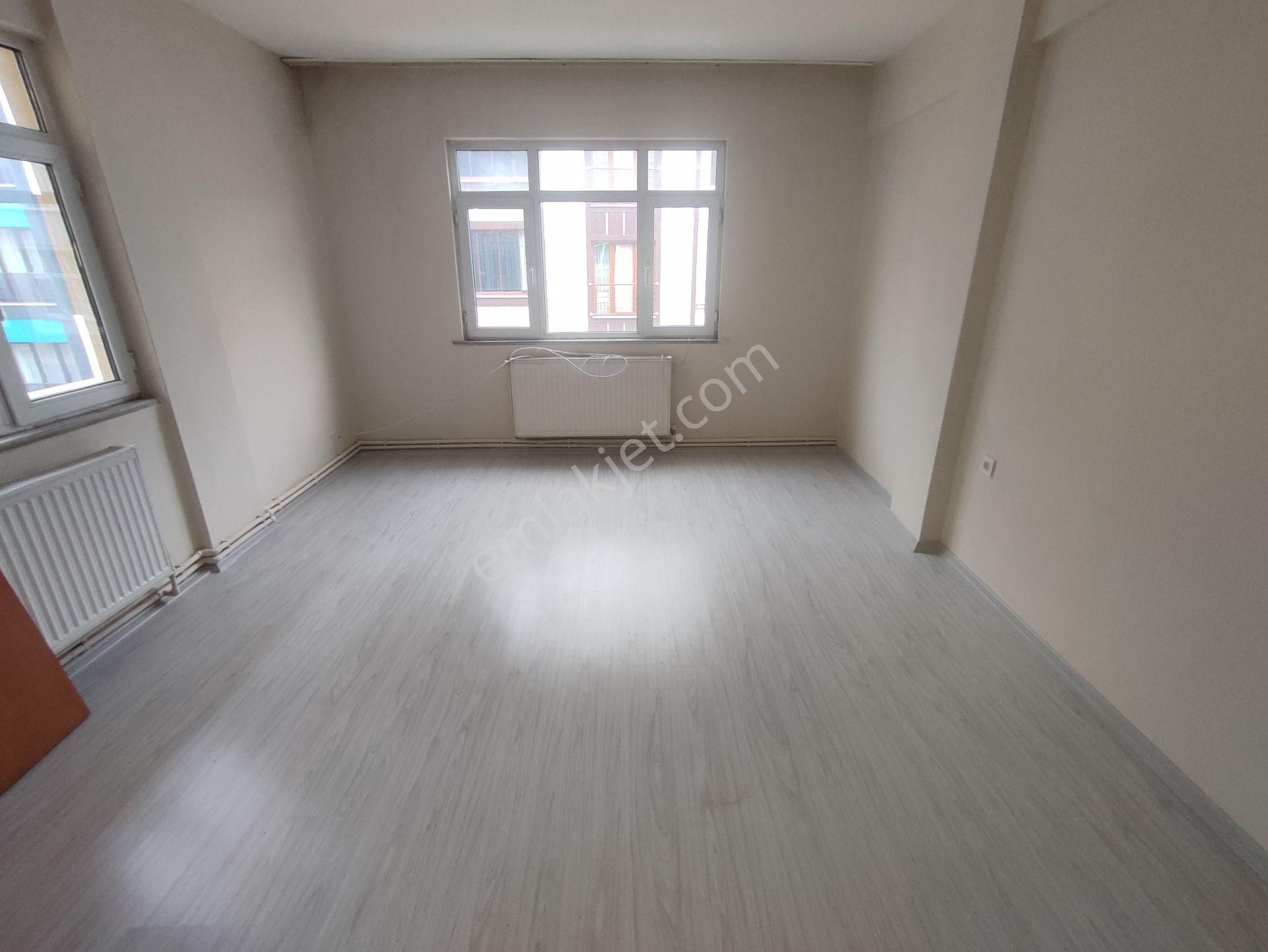 Bayrampaşa Kocatepe Kiralık Daire  BALCIOĞLUNDAN KOCATEPE METROYA 10 DAK. KİRALIK 3+1 ARA KAT DAİRE