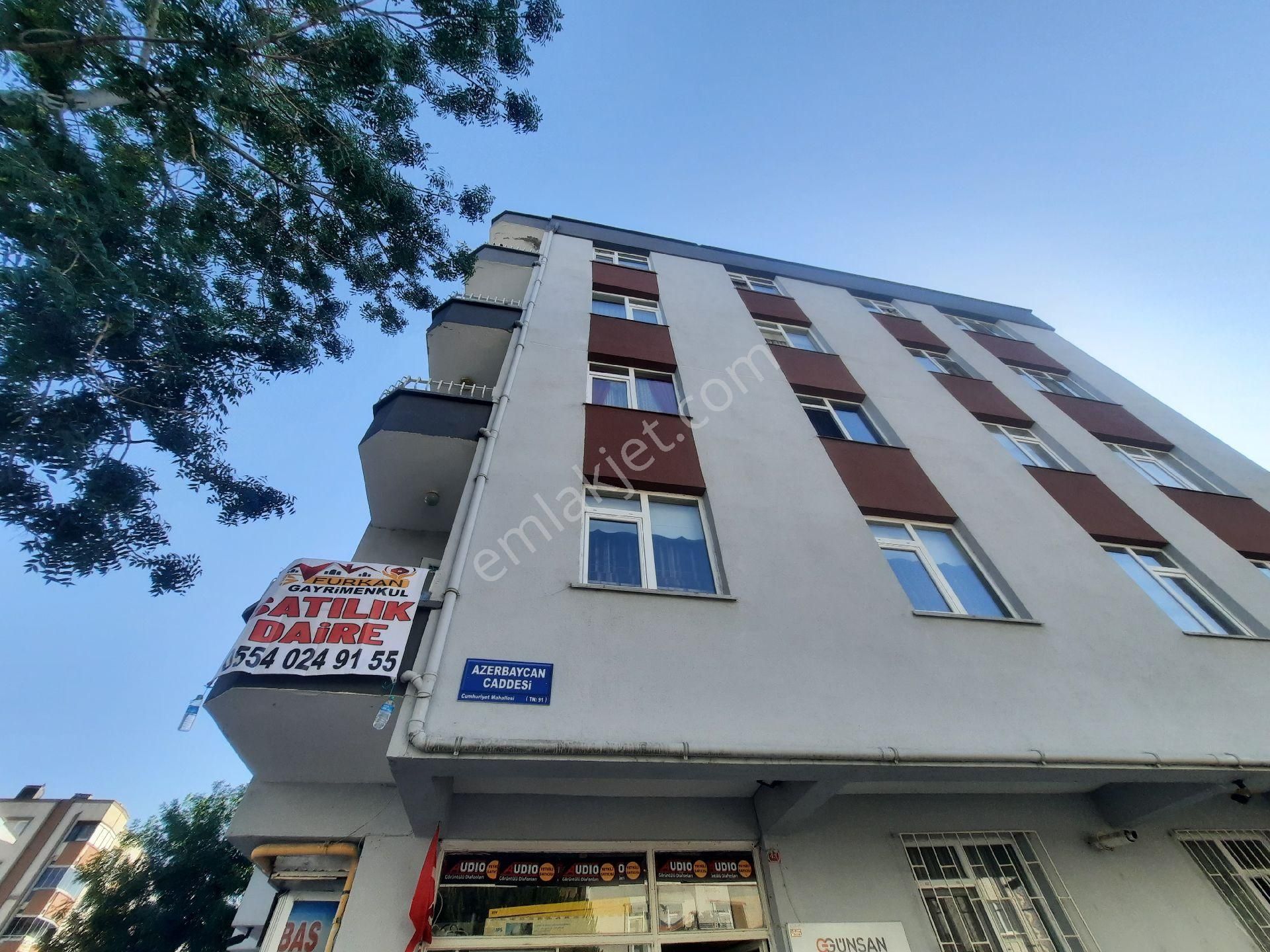 Atakum Cumhuriyet Satılık Daire FURKAN EMLAK'TAN ATAKUM ÖMÜREVLERİ MAH.3+1 1.KAT 120M2  DIŞ CEPHELİ KREDİYE UYGUN FIRSAT DAİRE