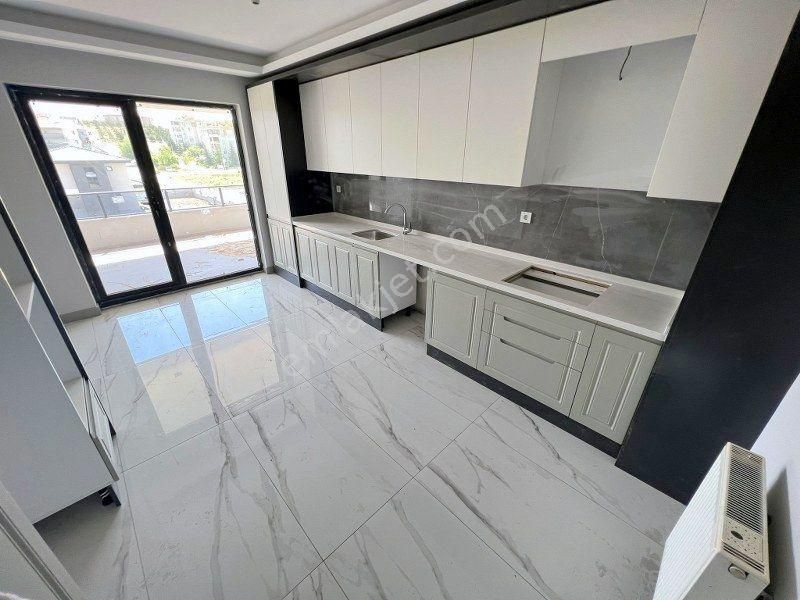 Etimesgut Ayyıldız Satılık Daire  *EMLAK KÜPÜ* ETİMESGUT AYYILDIZ MAH'DE SİTE İÇİNDE ARA KATTA 4+1 150m² SATILIK DAİRE