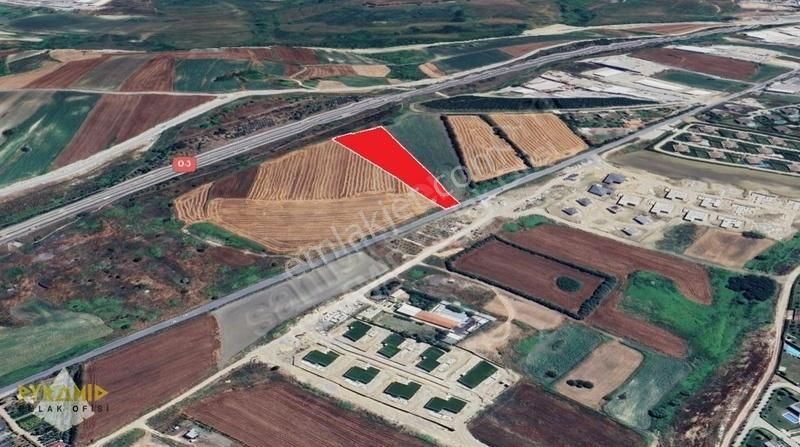 Büyükçekmece Karaağaç Satılık Villa İmarlı PYRAMID'DEN BÜYÜKÇEKMECE KARAAĞAÇ YOL CEPHE (10.987m2) ARSA