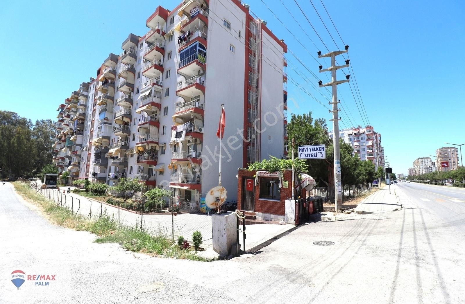 Mezitli 75. Yıl Satılık Daire REMAX PALM'DEN SAHİL BANDIN'DA HAVUZLU 2+1 DAİRE