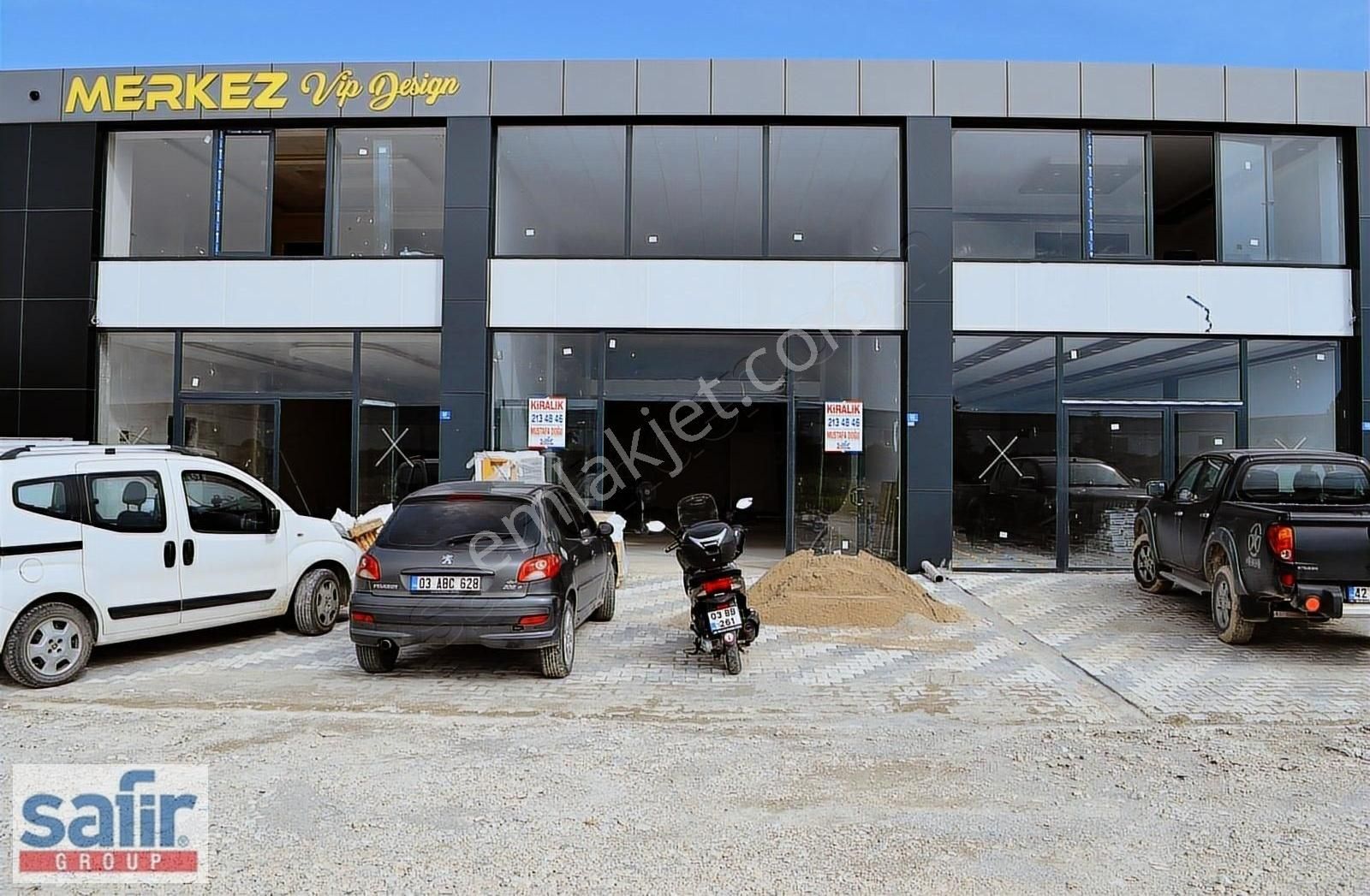 Afyonkarahisar Merkez Yenice Kiralık Dükkan & Mağaza ORGANİZE KARŞISINDA, VİP KALE GALERİ SİTESİNDE, 160 m²ASMA KATLI