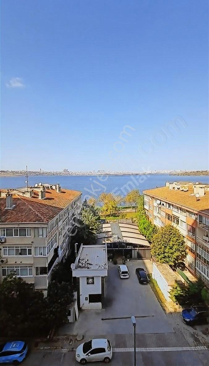 Küçükçekmece Fatih Satılık Daire Ozan'dan Site İçi Full Göl Manzaralı Sıfır Daire