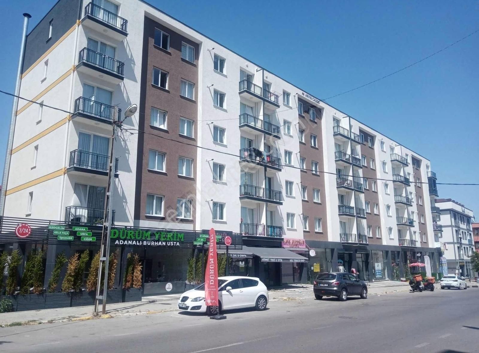 Pendik Ahmet Yesevi Satılık Daire ESENYALI ÇAMLIKTA SİTE İÇİ SIFIR 2+1