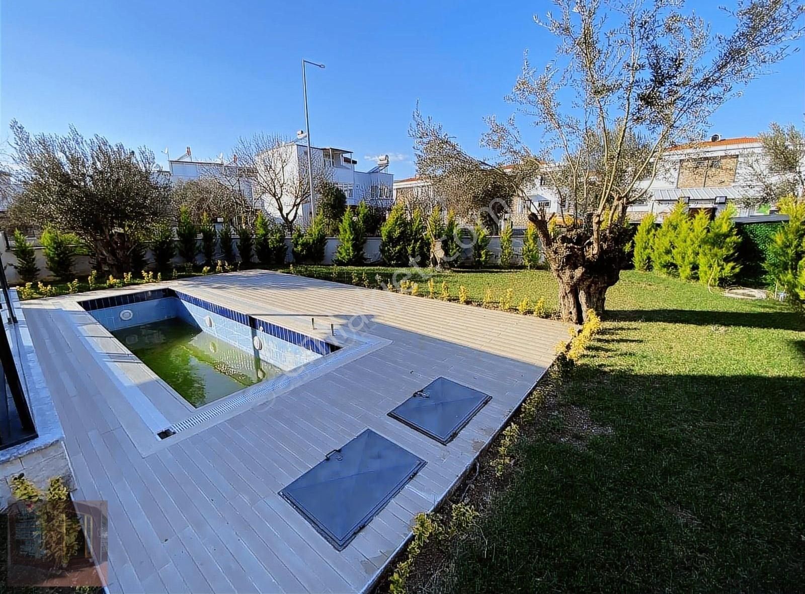 Güçlü Kardeşler Gürede 400m2 Arsa İçinde Havuzlu Bağımsız Villa - Görsel 19