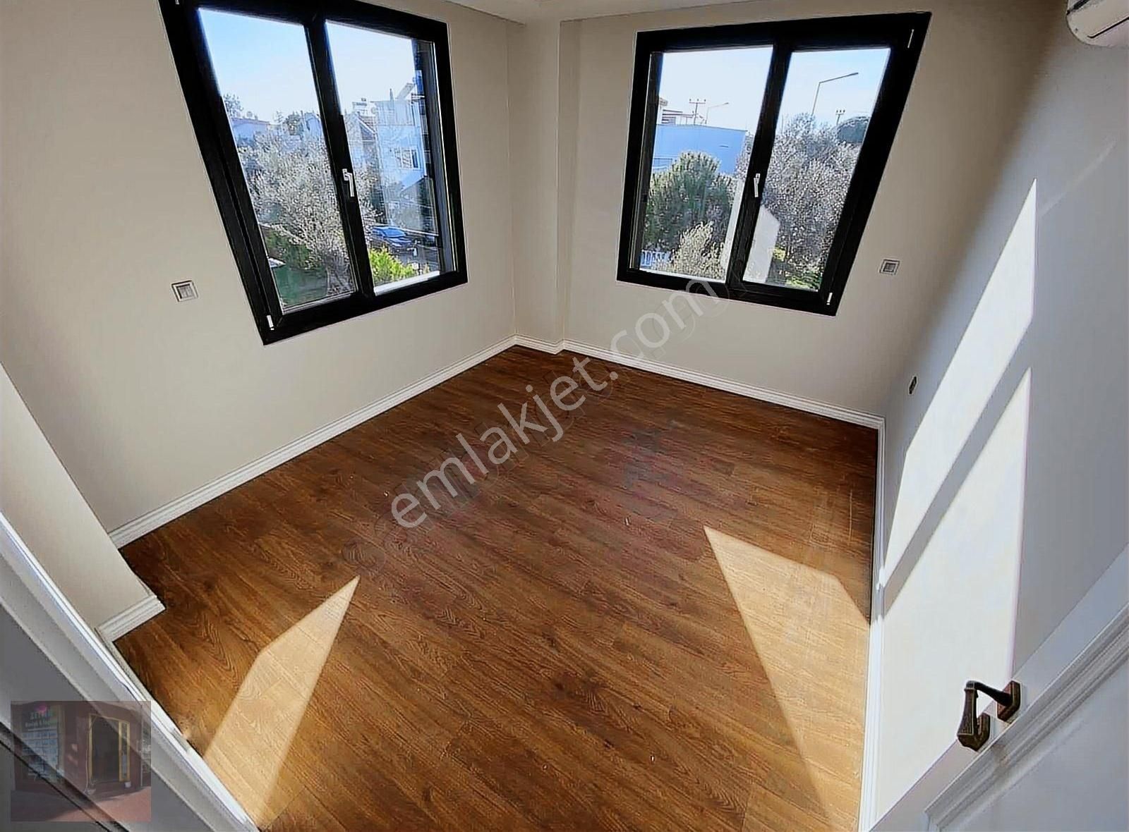 Güçlü Kardeşler Gürede 400m2 Arsa İçinde Havuzlu Bağımsız Villa - Görsel 22