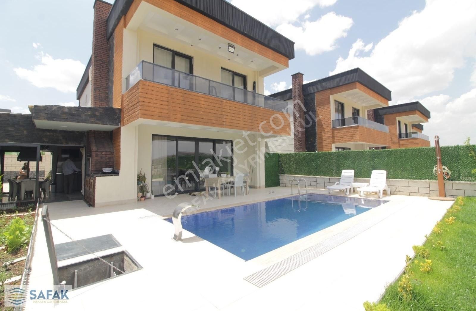 Oğuzeli Körkün Satılık Villa ŞAFAK'TAN BÖLGENİN EN MODERN EN PRESTİJLİ PROJESİNDE 4+1 VİLLA !