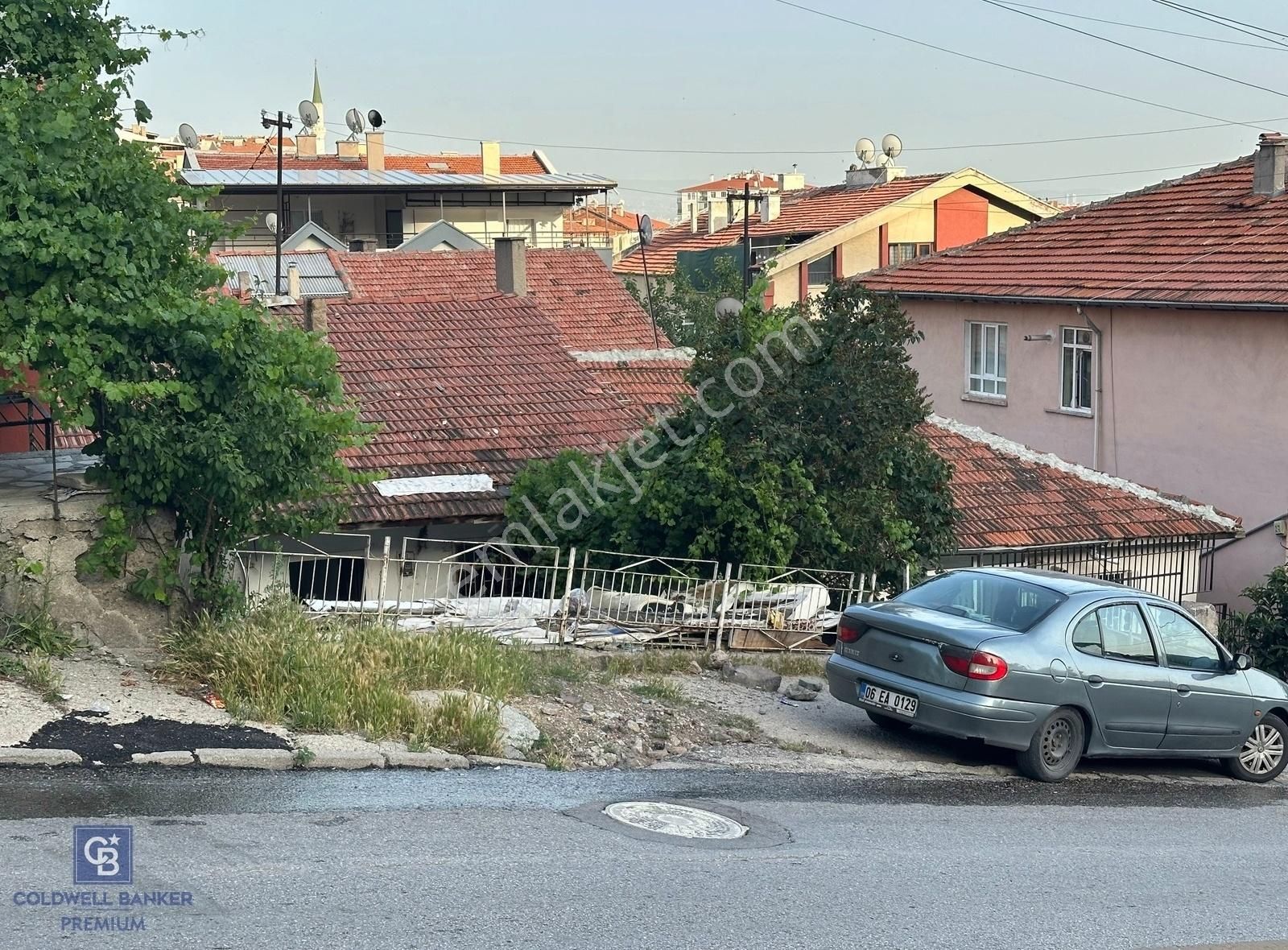 Yenimahalle Anadolu Satılık Konut İmarlı DAIRE GETIRILI ! FIRSAT YATIRIMI ! GECEKONDULU ARSA !