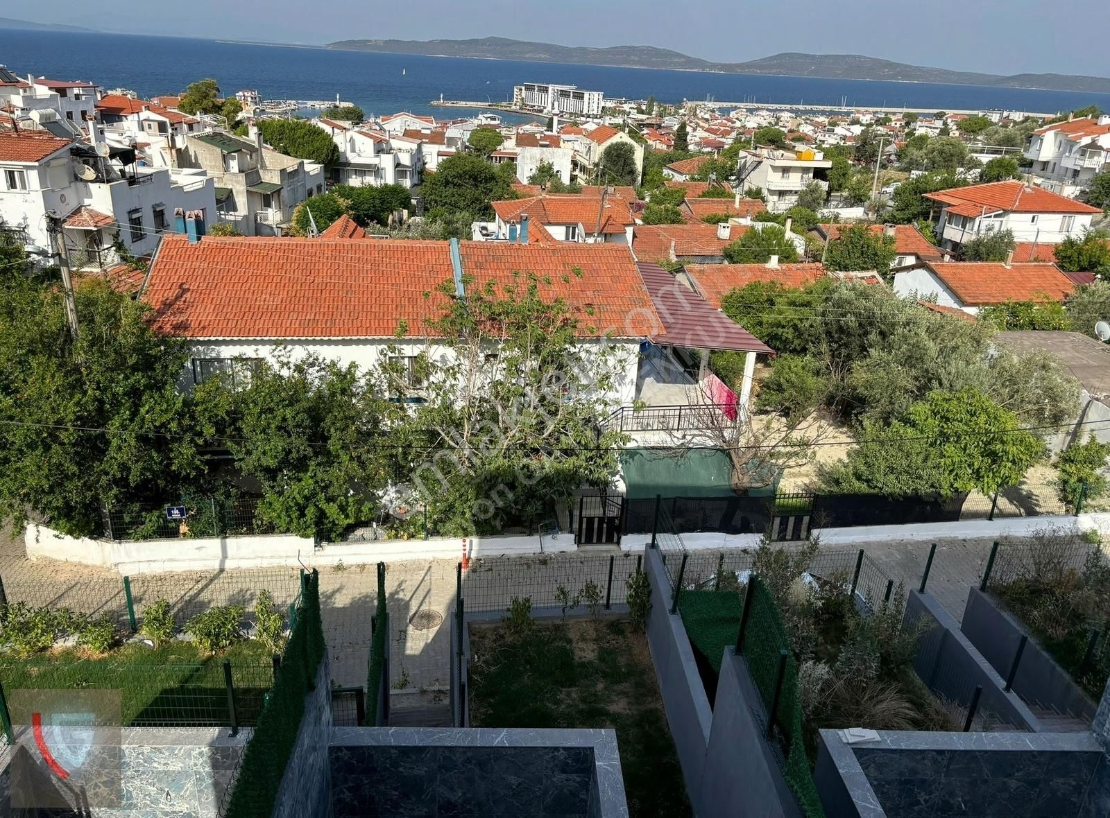 Karaburun Mordoğan Satılık Villa Mordoğanda Deniz Manzaralı Havuzlu Satılık Ev