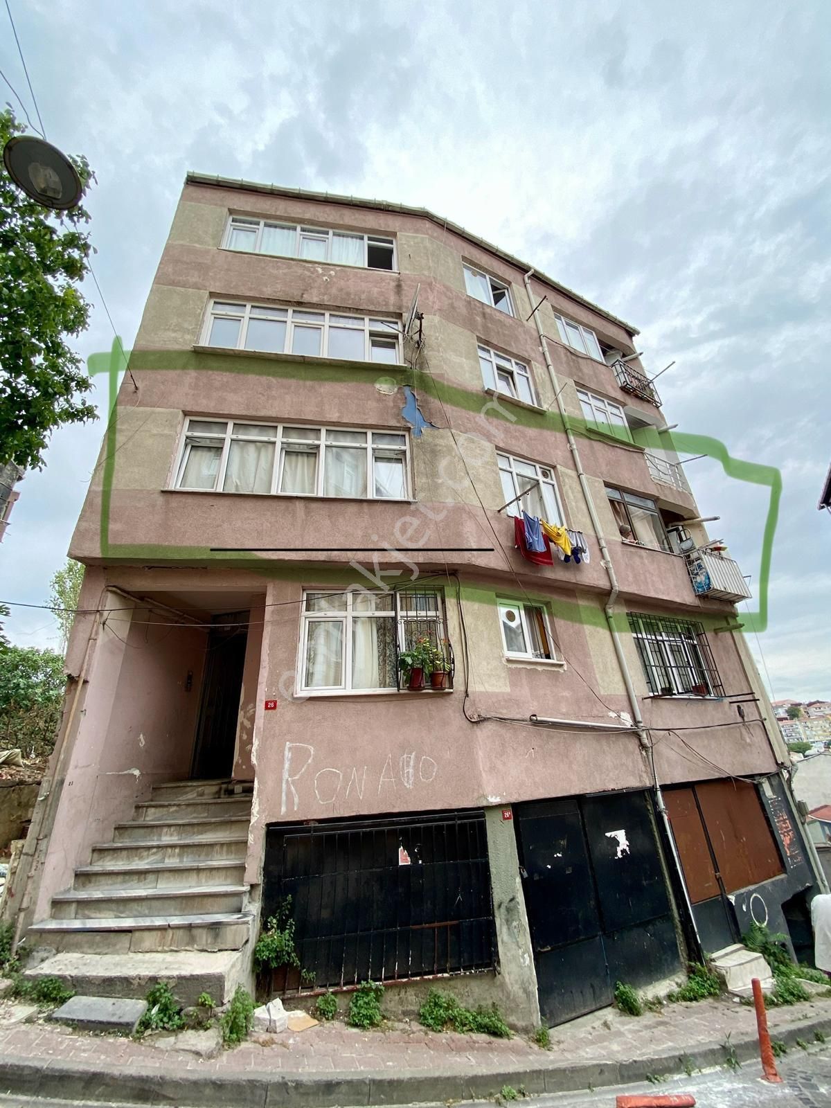 Fatih Derviş Ali Satılık Daire  DERVİŞALİ DE SATILIK ARA KAT DAİRE 1+1 /APARTMENT FOR SALE