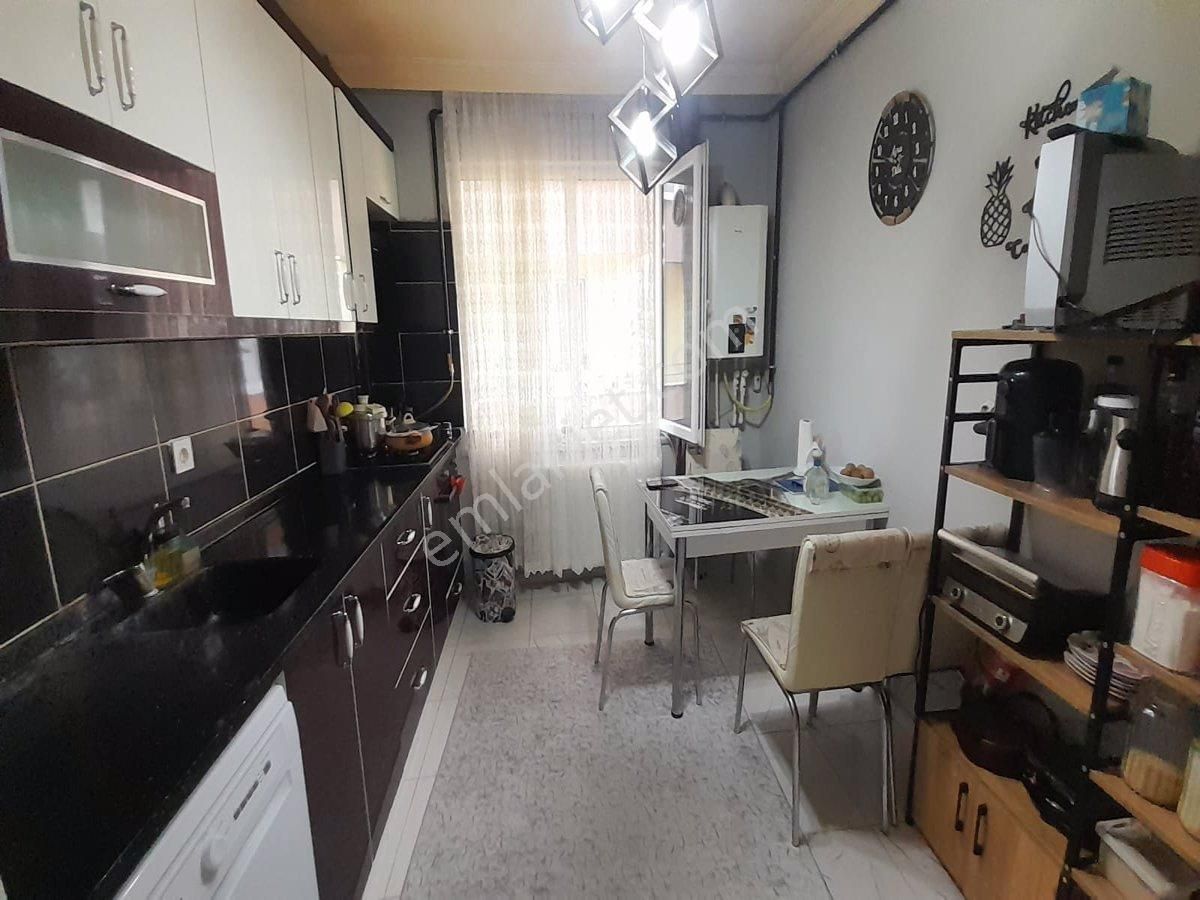 Altıeylül Sütlüce Satılık Daire REMAX İNCİ'DEN 6. ŞOFÖR EVLERİNDE SATILIK 3+1 DAİRE