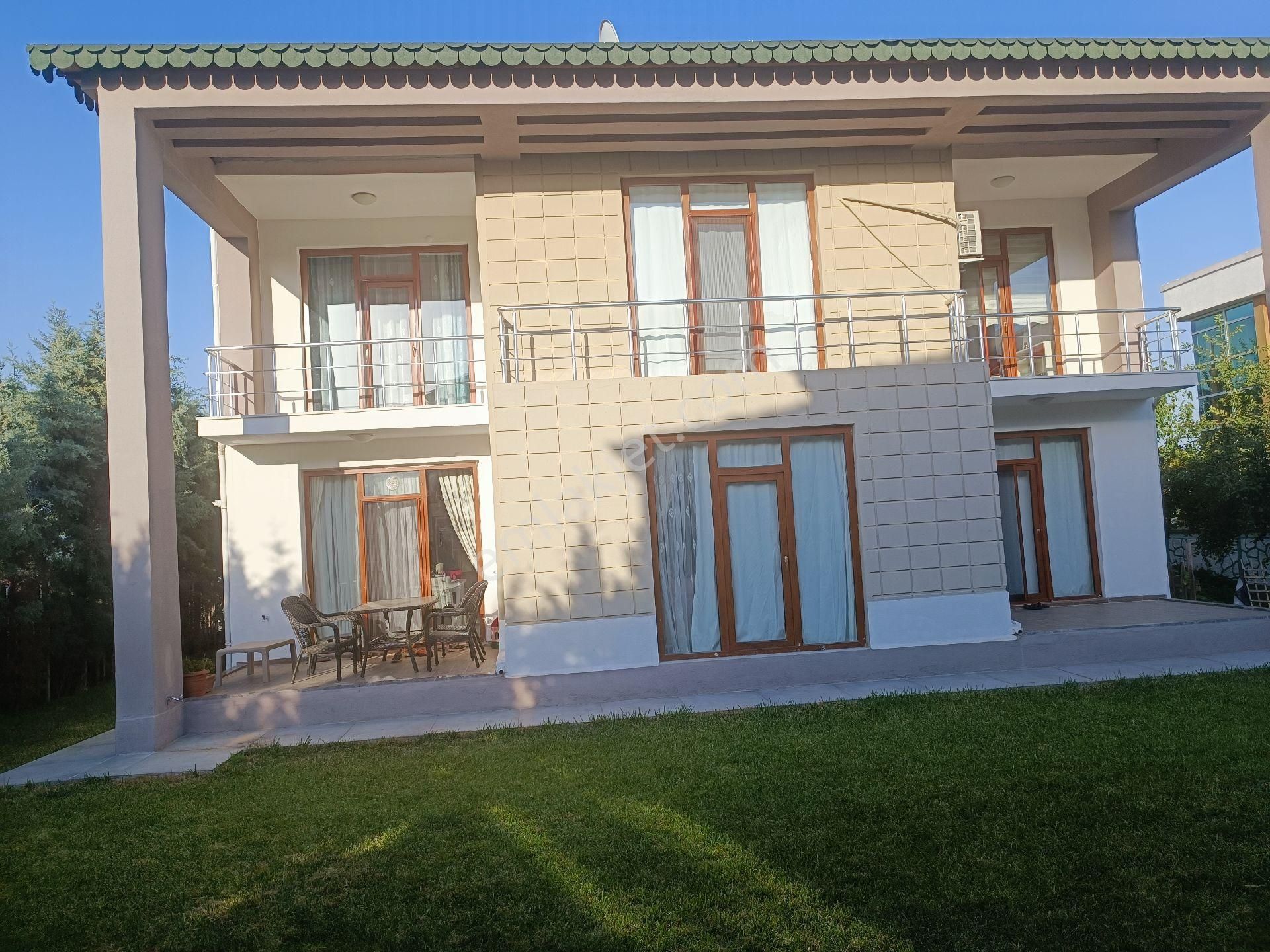 Sur Yukarıkılıçtaşı Satılık Daire Geniş ferah kış bahçeli villa 