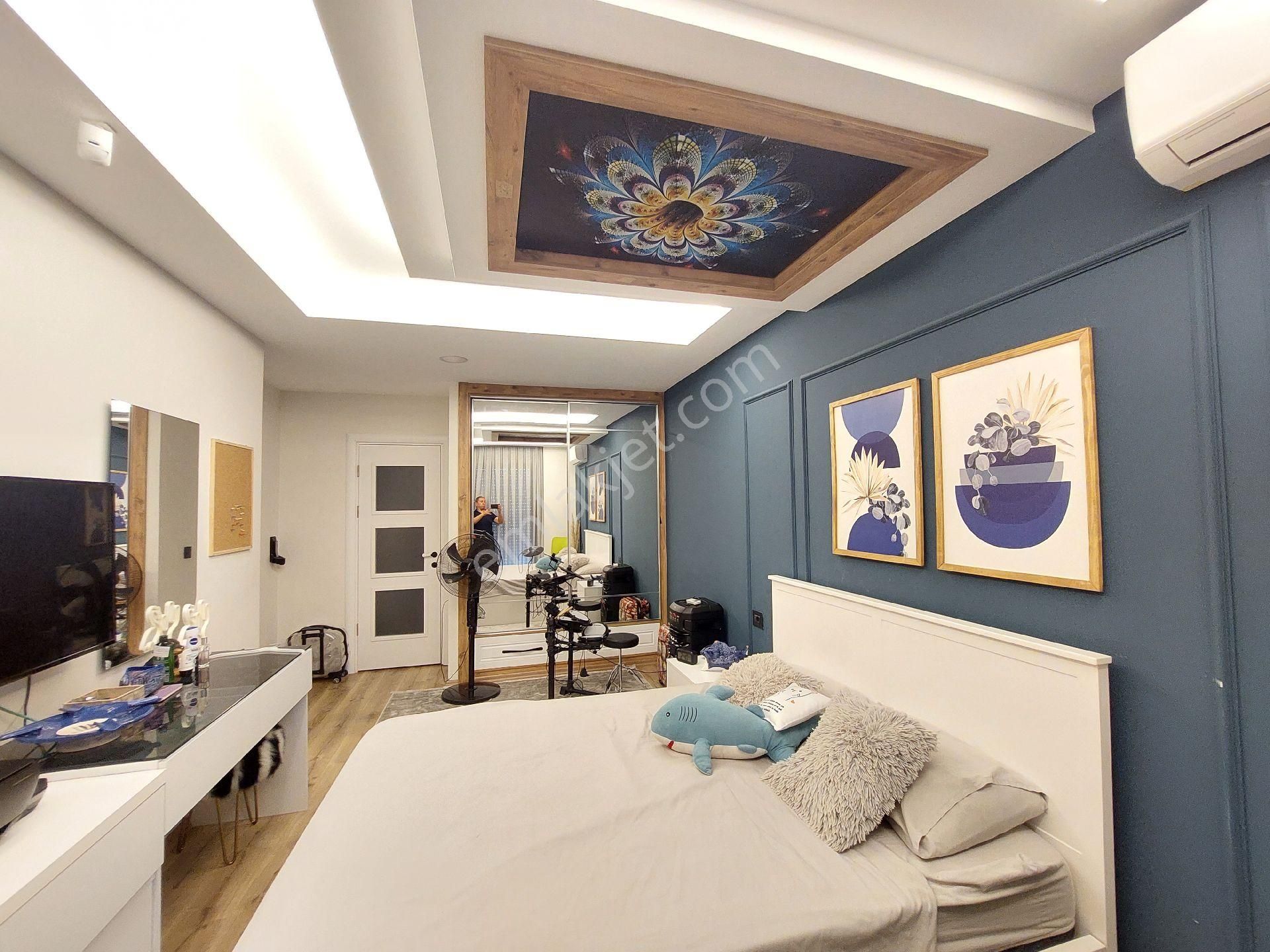 Kuşadasında Elektriğini Öreten Özel Havuzlu Tek Müstakil Ultra Lüx 4+1 Villa - Görsel 16