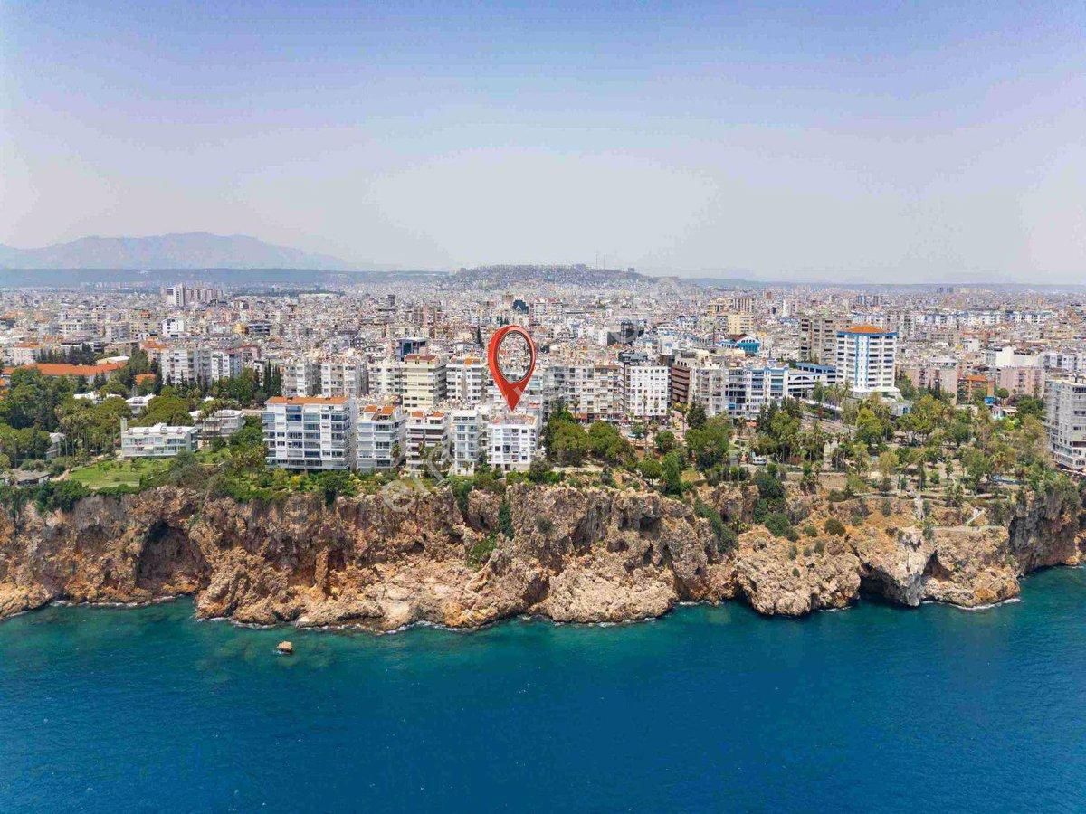 Muratpaşa Deniz Satılık Daire ANTALYA'NIN KALBİNDE DENİZ VE YATLİMANI MANZARALI SATILIK DAİRE 