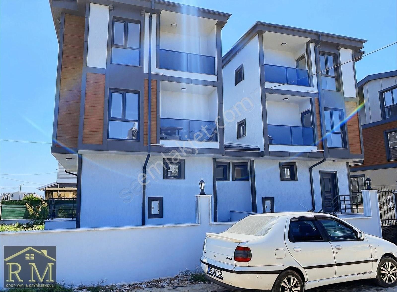 Marmaraereğlisi Yeniçiftlik Satılık Villa  RM  MERKEZİ KONUMDA DENİZ MANZARALI 4+1 YAZLIK VİLLA