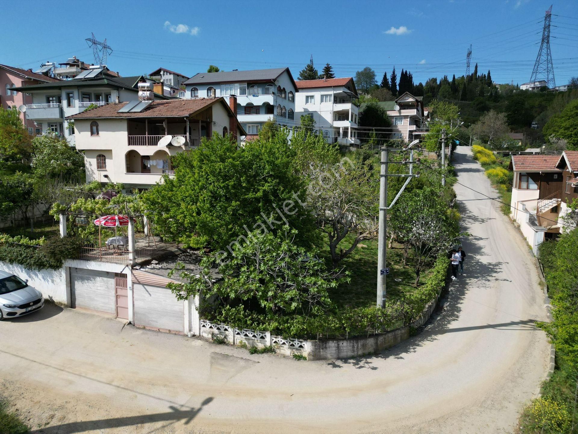 Serdivan Esentepe Satılık Müstakil Ev  SAKARYA SERDİVAN ESENTEPEDE HARİKA GÖL MANZARALI MÜSTAKİL EV