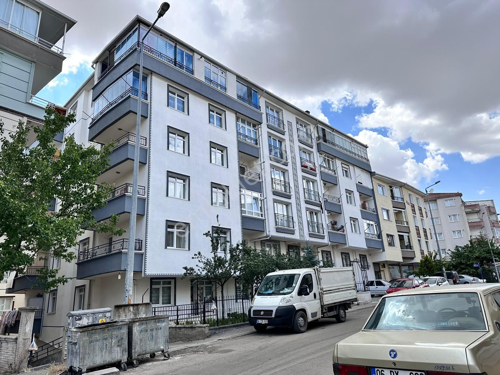 Etimesgut Alsancak Satılık Daire  ETİMESGUT ALSANCAK MAHALLESİNDE 3+1//120m2 ARA KATTA