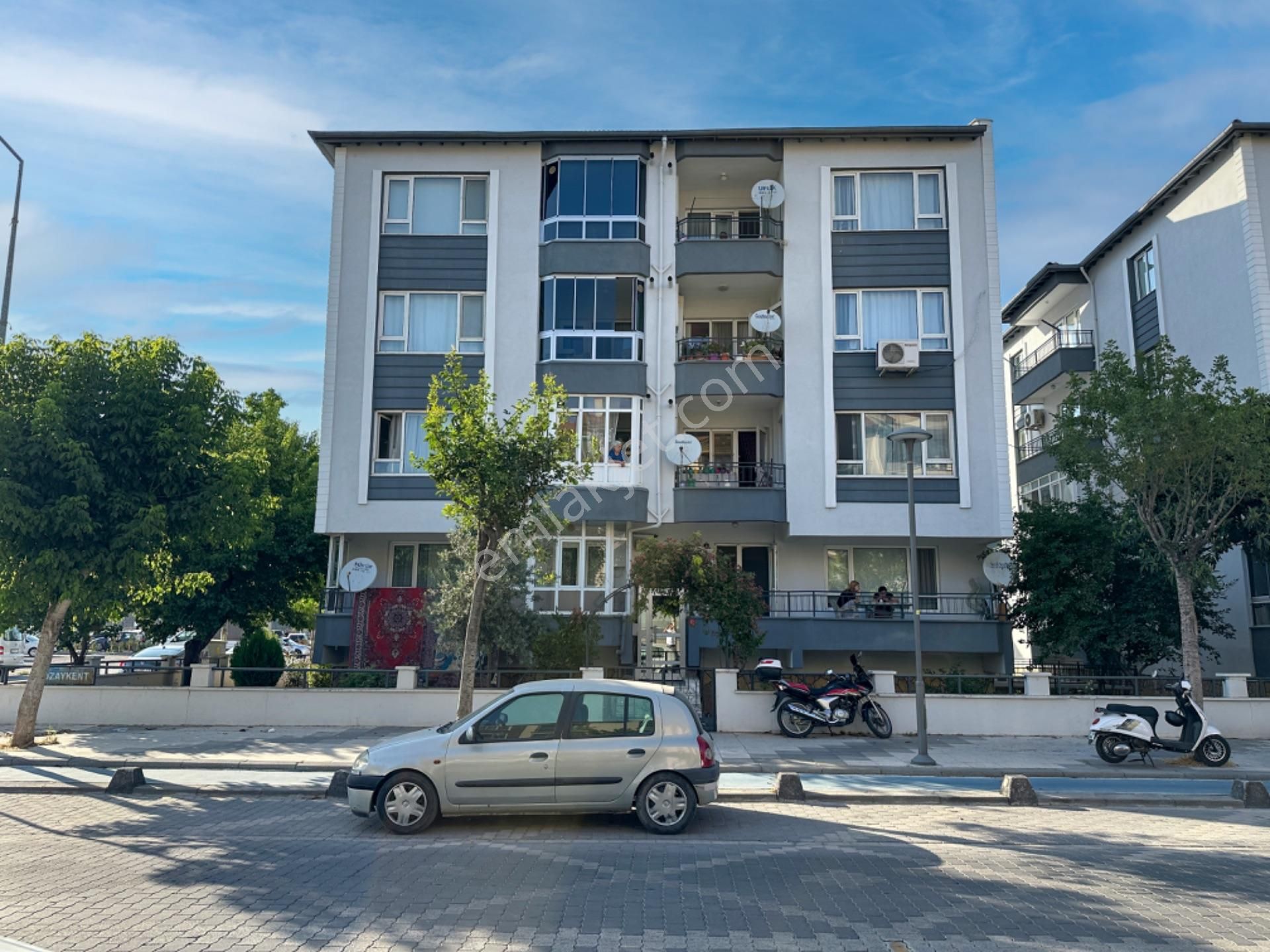 Altıeylül Bahçelievler Satılık Daire  ERA SÖZ DEN ASUVA PARK YANI CADDE ÜZERİNDE SATILIK 3+1 DAİRE