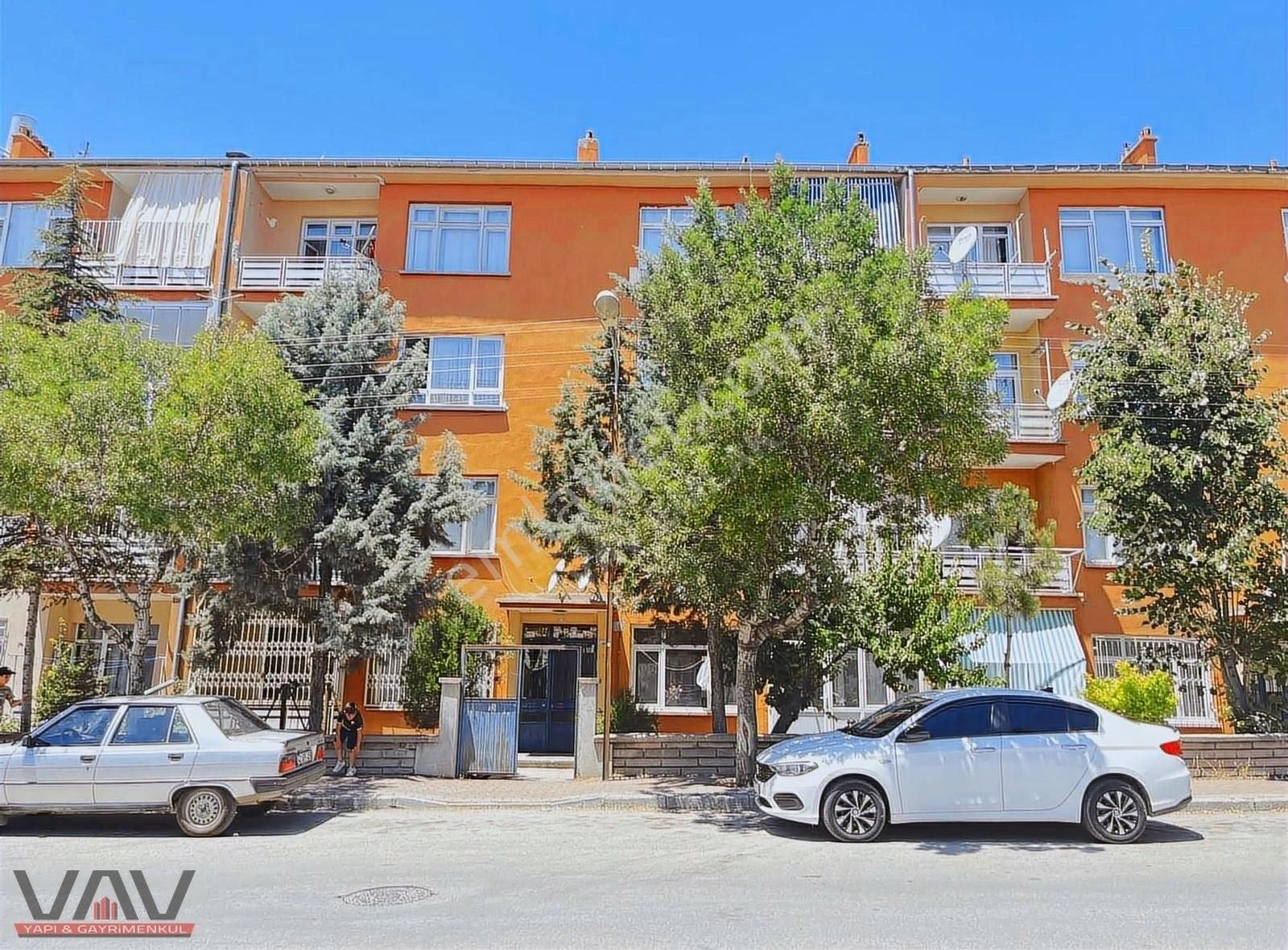 Selçuklu Dumlupınar Satılık Daire DUMLUPINAR MAHALLESİNDE 3+1 GENİŞ FERAH DAİRE