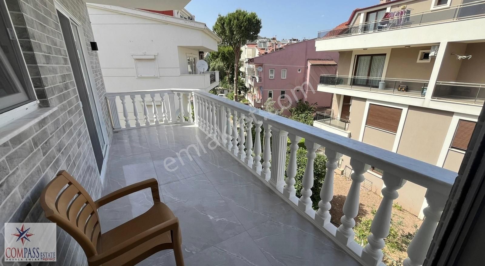 Marmaris Kemeraltı Satılık Daire MARMARİS MERKEZ KEMERALTINDA PAZARIN KARŞISINDA BULUNAN LÜKS 4+1