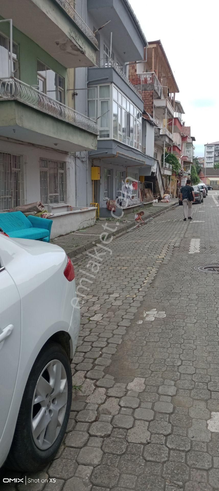 Çarşamba Sarıcalı Satılık Daire Batı yakada satılık daire vergi dairesi yanın kapali paxar yeri yanımda    