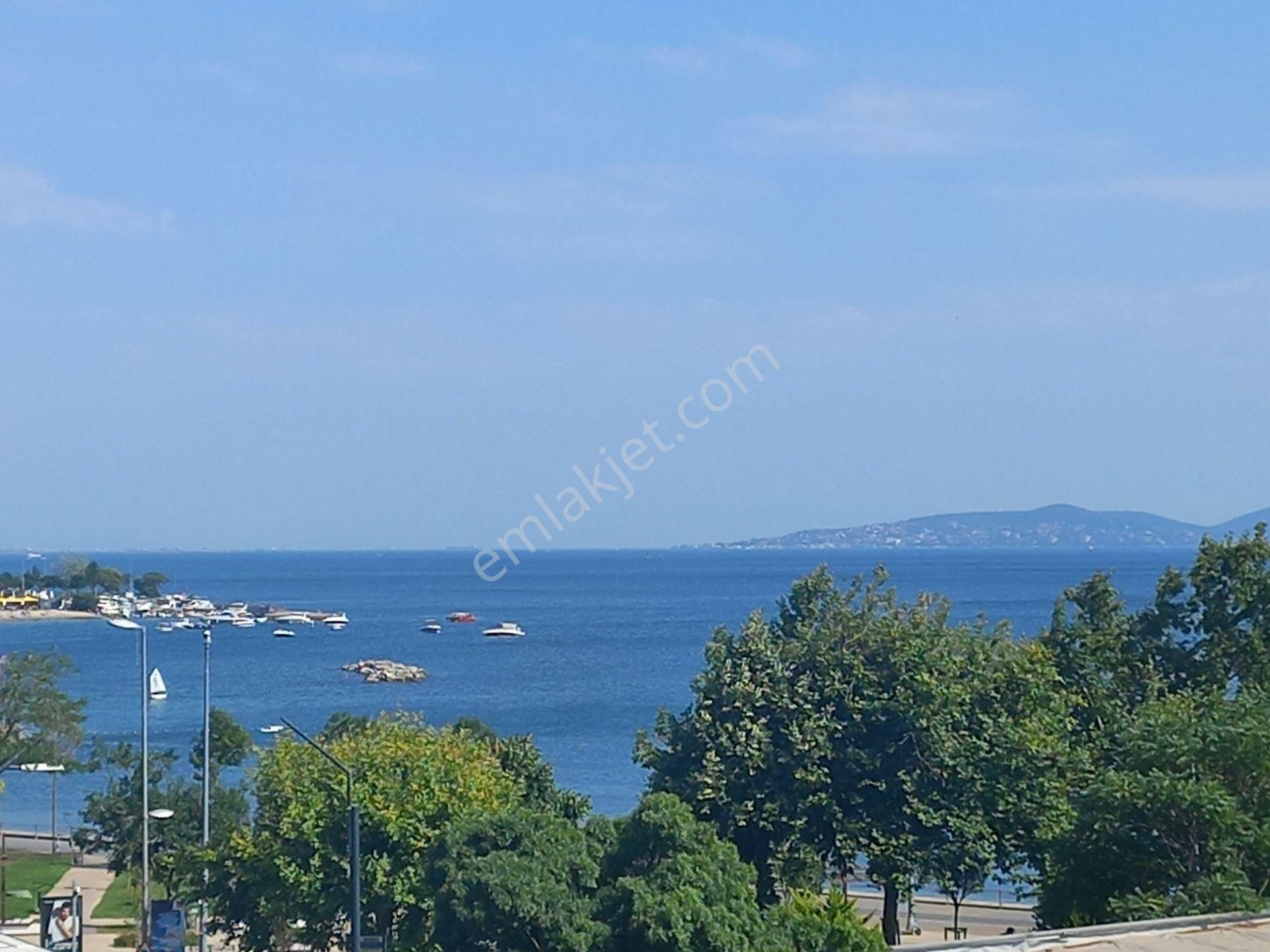 Kadıköy Caddebostan Satılık Daire  Caddebostan Sahile İlk Parselde Kaptan Köşkü Deniz Ve Adalar Manzaralı 3+1 145m2