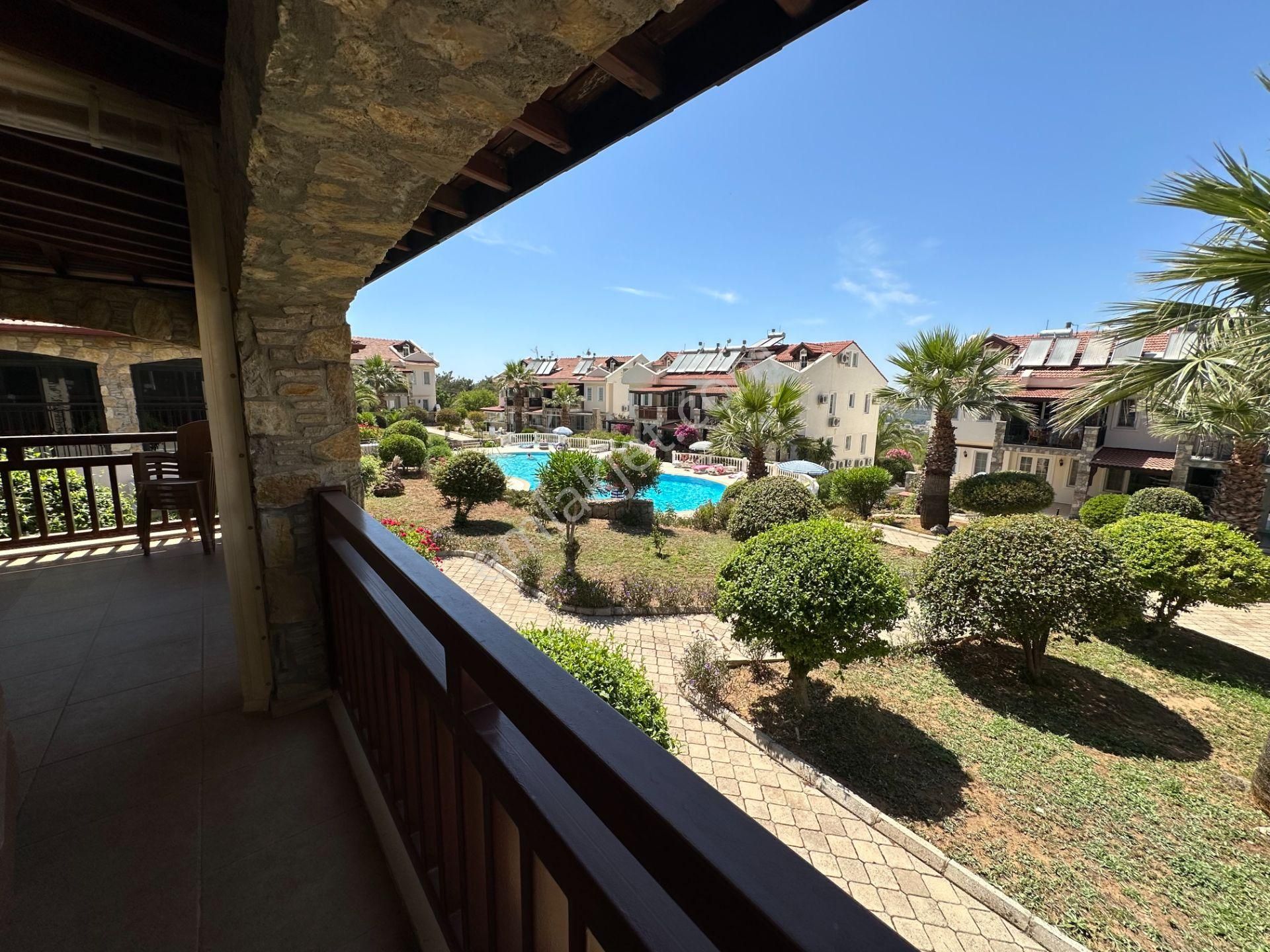 Satılık Ortak Havuzlu Villa Mükemmel Konumda - Görsel 18