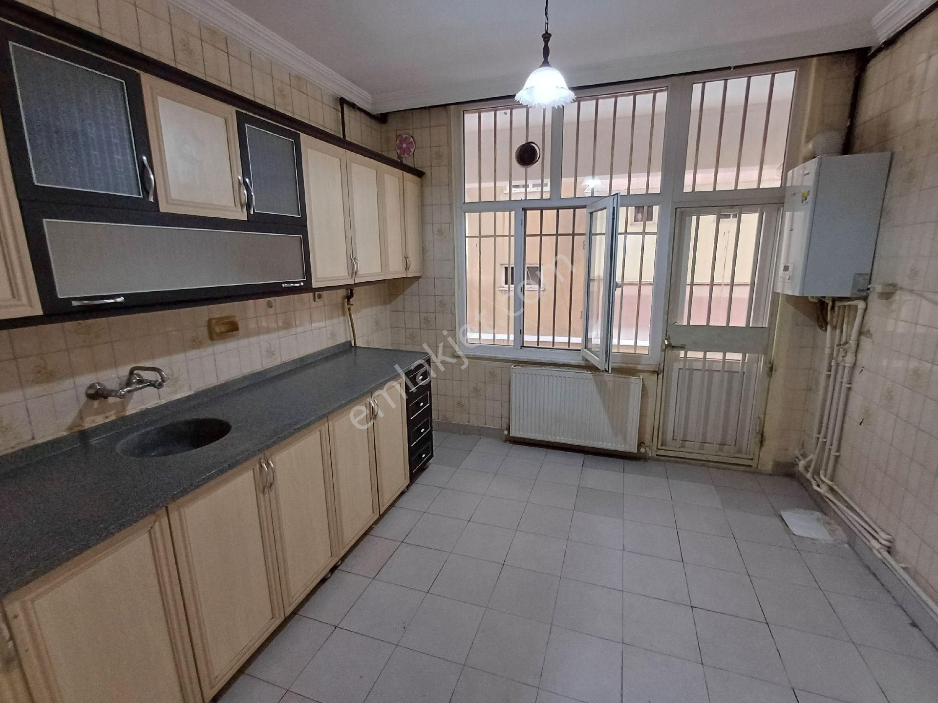 Kiralık 3+1 Ofis Rızvanağa Buket Lahmacun Sokağı - Görsel 3