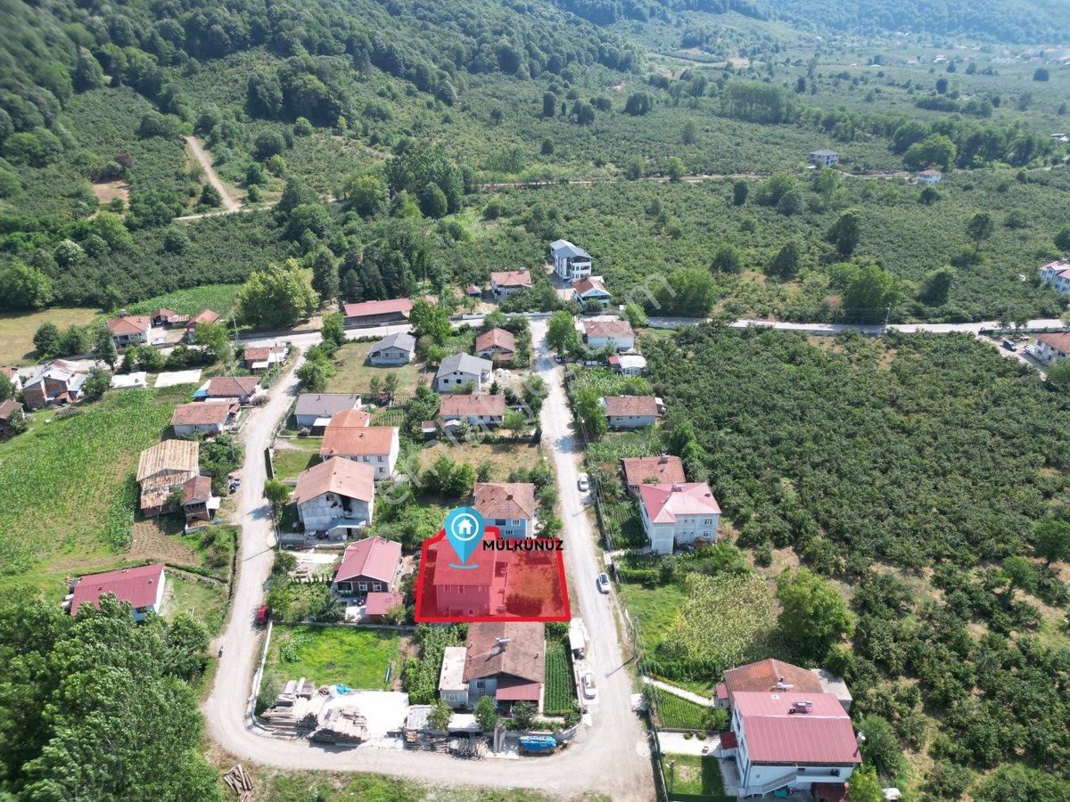 Düzce Merkez Çakırhacı İbrahim Köyü Satılık Villa REMAX AY MURAT & YEŞİL DÜZCE'DE TEK FİYATINA SATILIK ÇİFT VİLLA