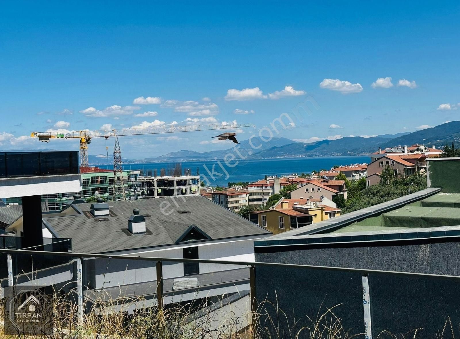 Mudanya Ömerbey Kiralık Daire TIRPAN GAYRİMENKULDEN 200m2 BAHÇESİ OLAN 2+1,KİRALIK SIFIR DAİRE