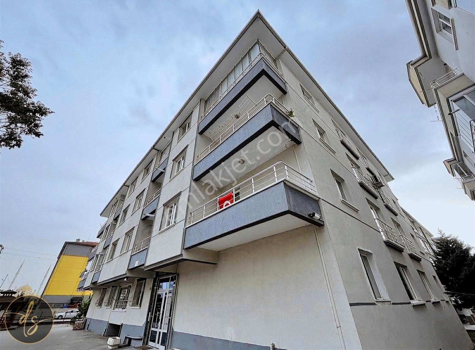 Etimesgut Yeşilova Satılık Daire YEŞİLOVADA 3+1 FULL YAPILI ASANSÖRLÜ FIRSAT DAİRE