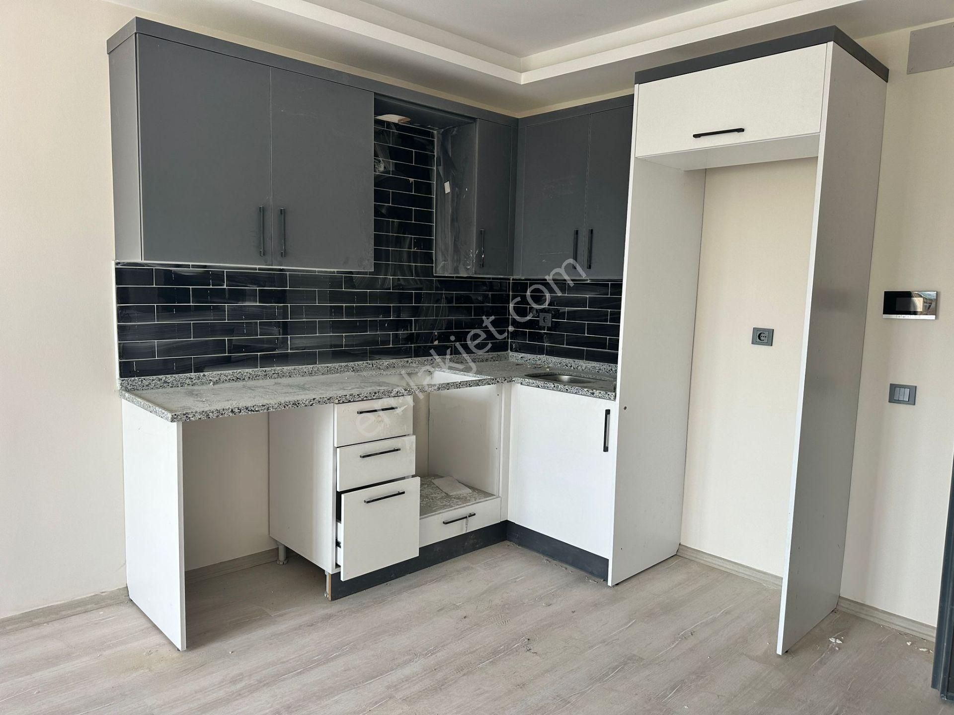 Erdemli Koyuncu Satılık Daire  KOYUNCU MAHALLESİNDE ACİL FIRSAT 1+1 SATILIK DAİRE