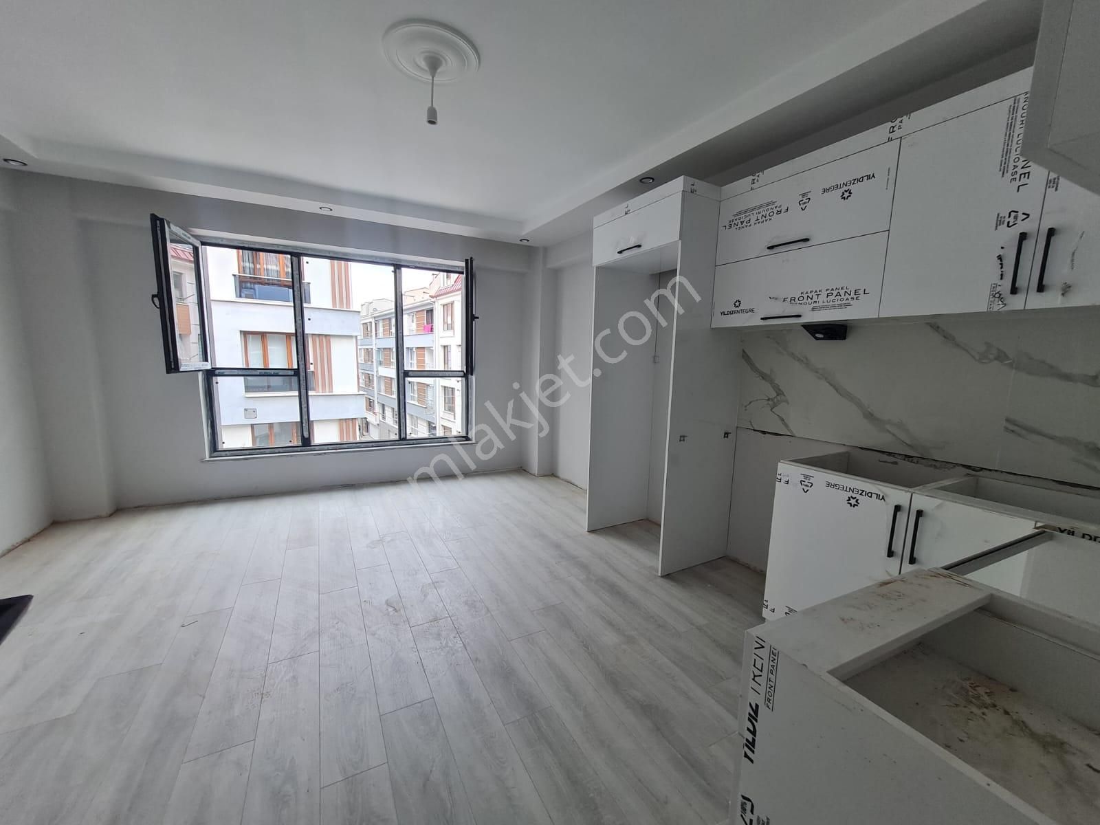 Tepebaşı Kumlubel Satılık Daire  KUMLUBEL MAH ESENLİ CAD YAKINI SATILIK SIFIR 1+1 DAİRE SJ-167