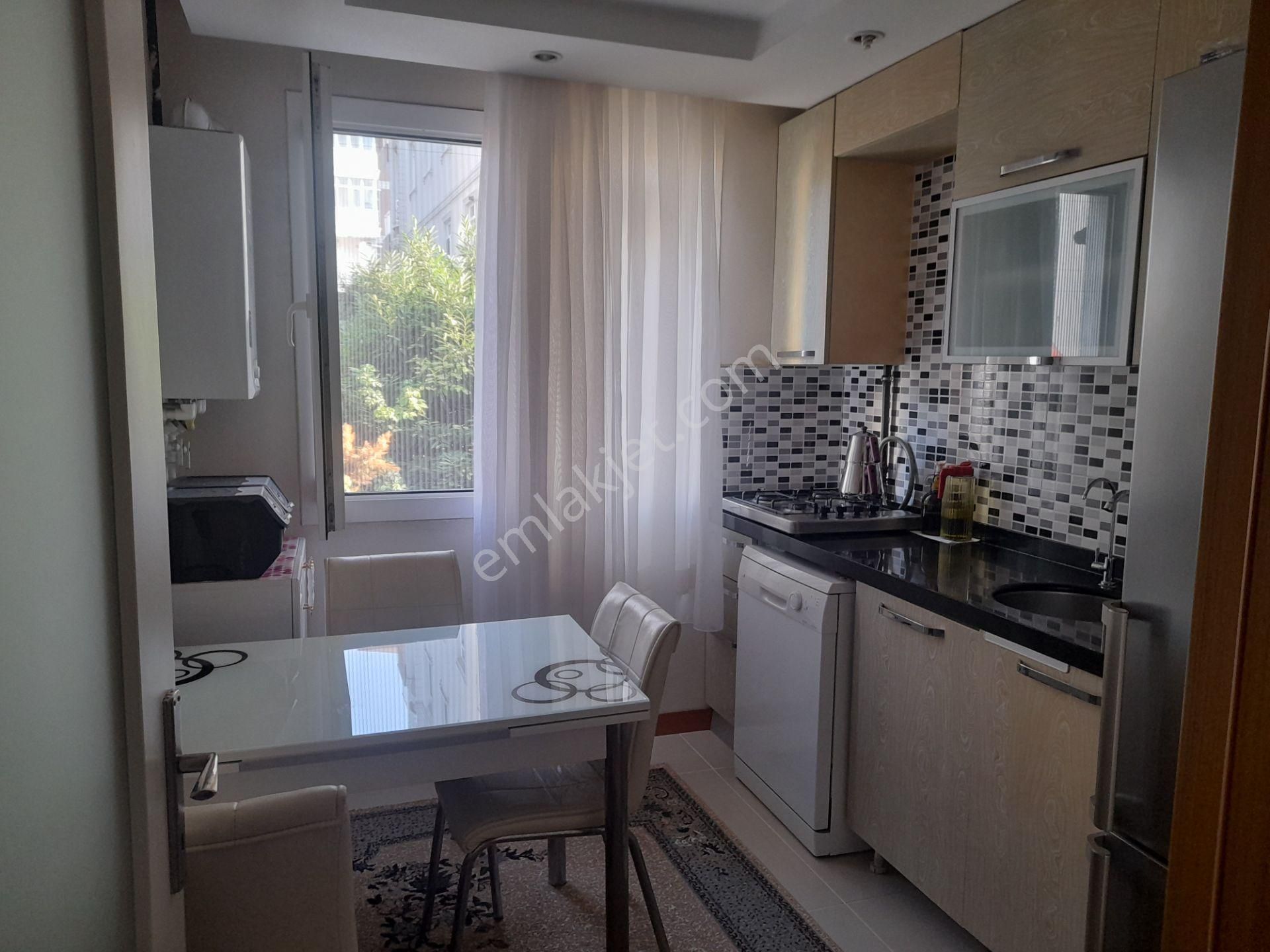 Beylikdüzü Gürpınar Satılık Daire  GÜRPINAR MERKEZDE SATILIK 2+1 DAİRE