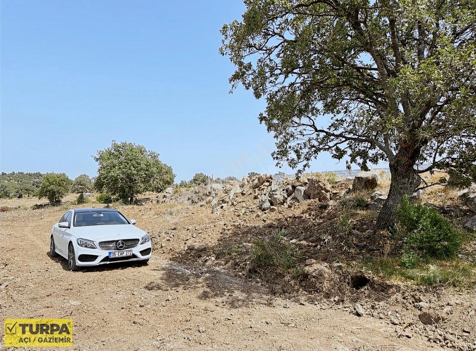 Bergama Avunduk Satılık Tarla BERGAMA DA YOLA CEPHE 9 DÖNÜM TEK TAPU